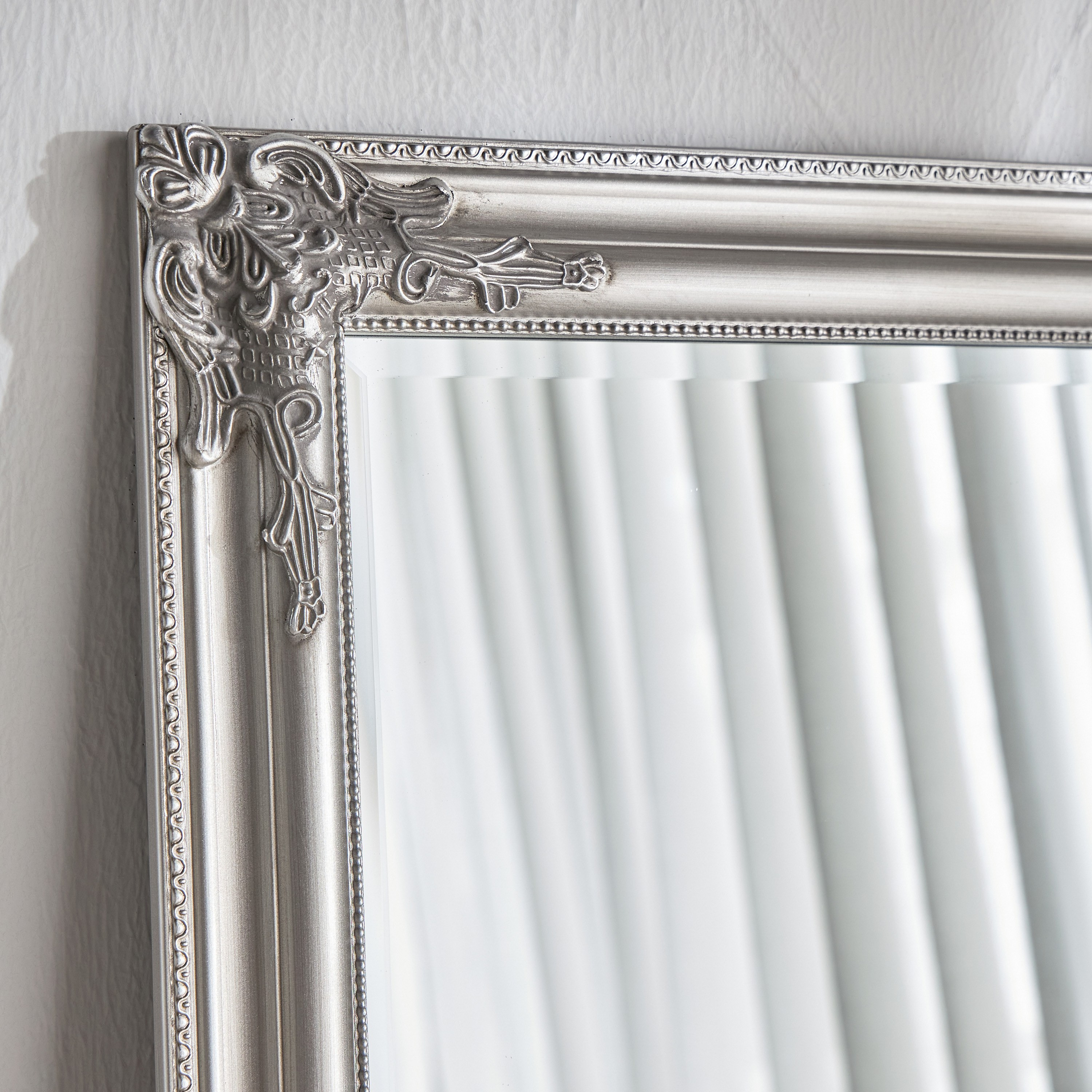 Shayma Bevelled Leaner Mirror - 180x90 cm-household-walldecorandmirrors-mirrors-floormirrors-image-2