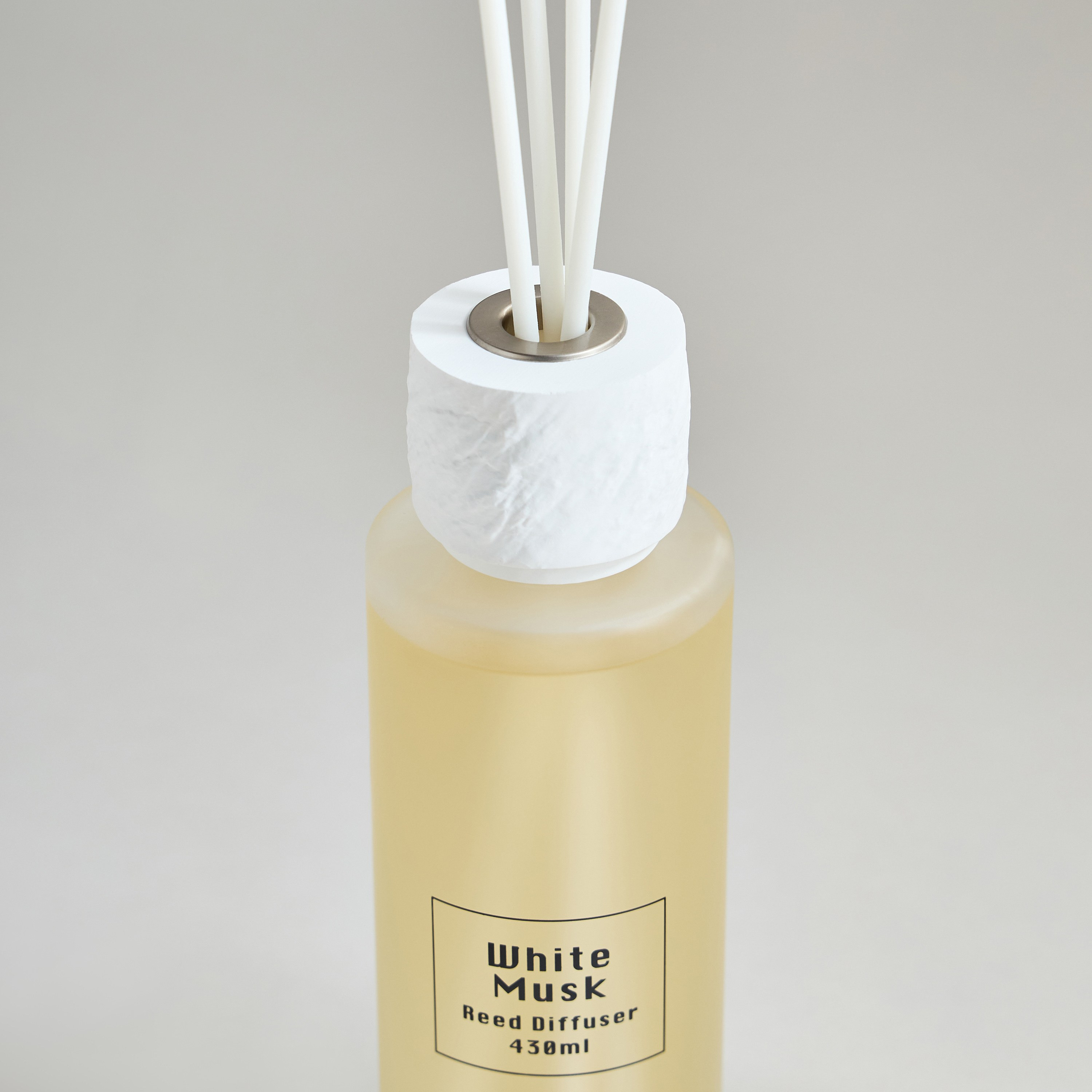 Raw White Musk Scented Reed Diffuser - 430 ml-household-homefragrance-reeddiffusers-image-3