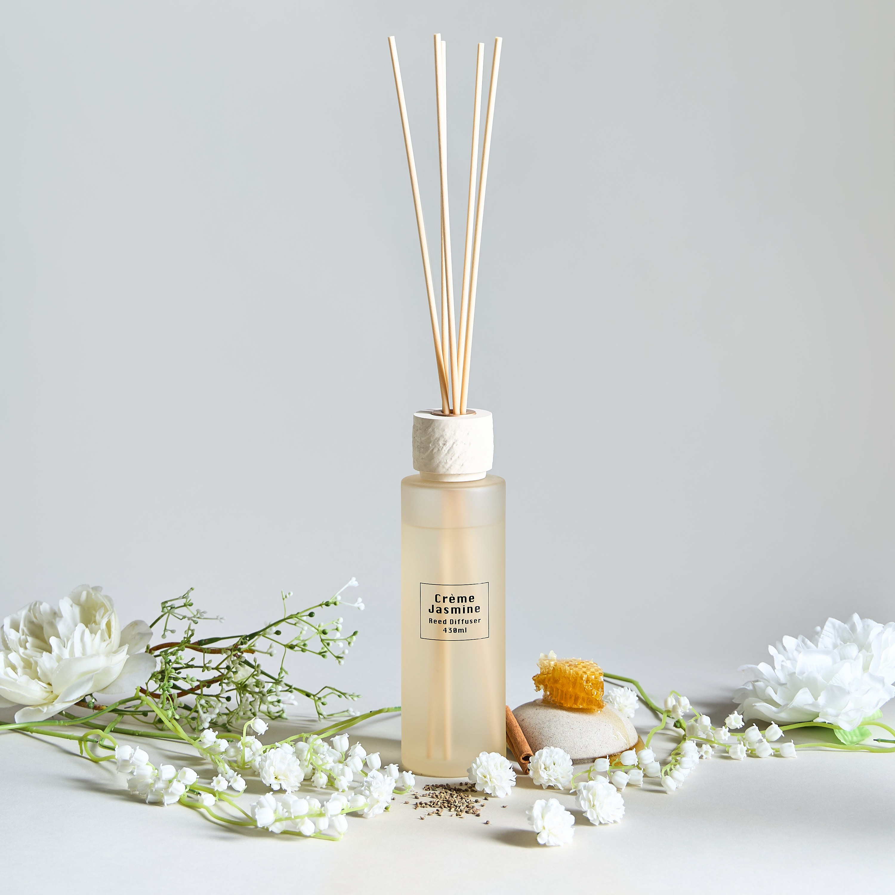 Raw Creme Jasmine Scented Reed Diffuser - 430 ml-household-homefragrance-reeddiffusers-image-1