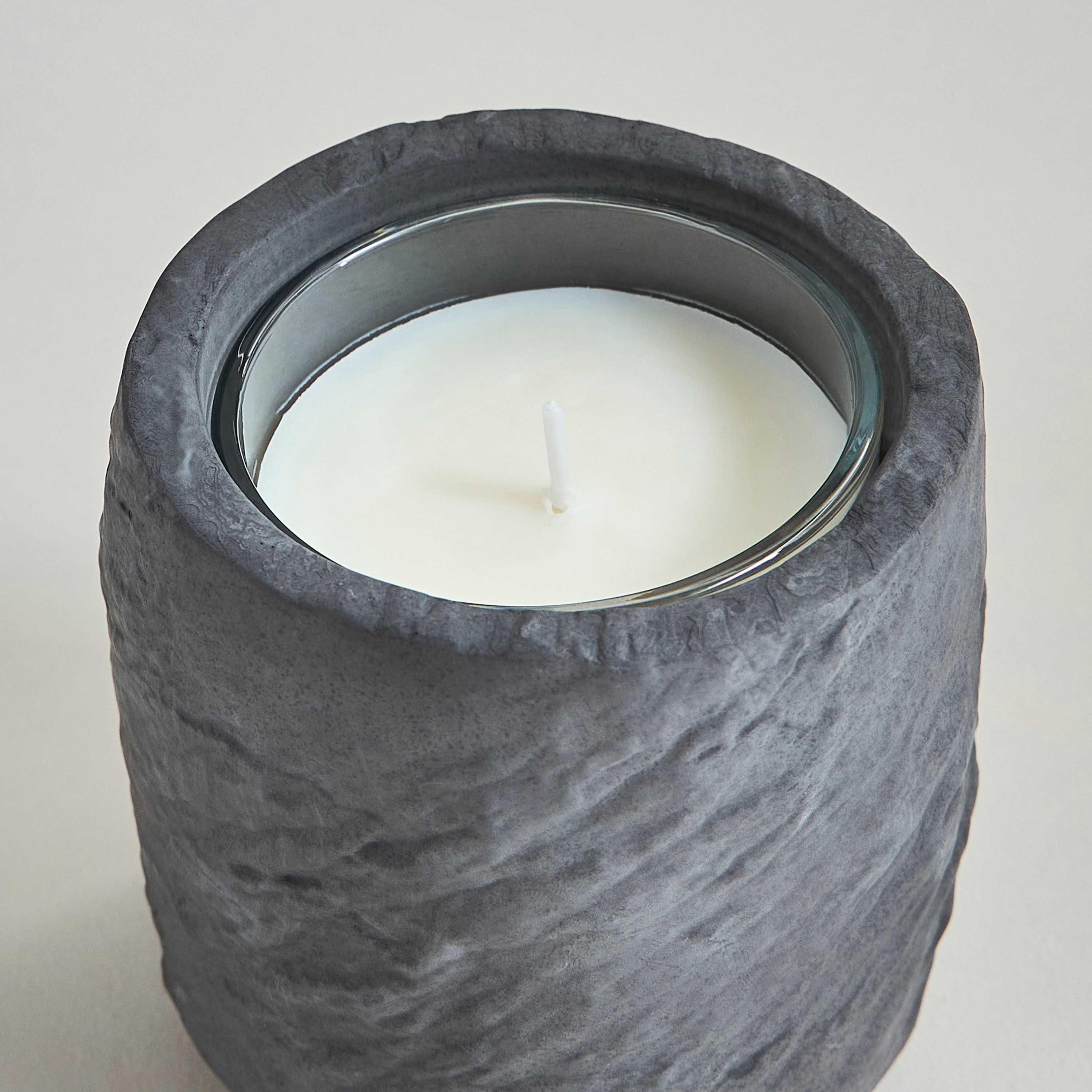 Raw Black Forest Scented Jar Candle - 20 h-household-homefragrance-candles-image-2