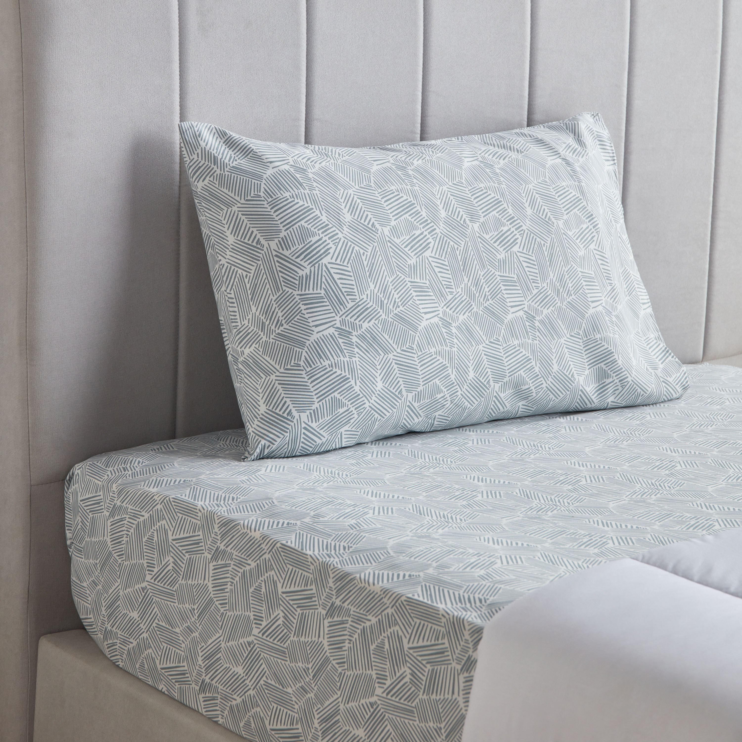 شرشف مطاطي كامل - أمفورا - 120×200 سم-household-bedding-sheetsandpillowcases-fittedsheets-image-2