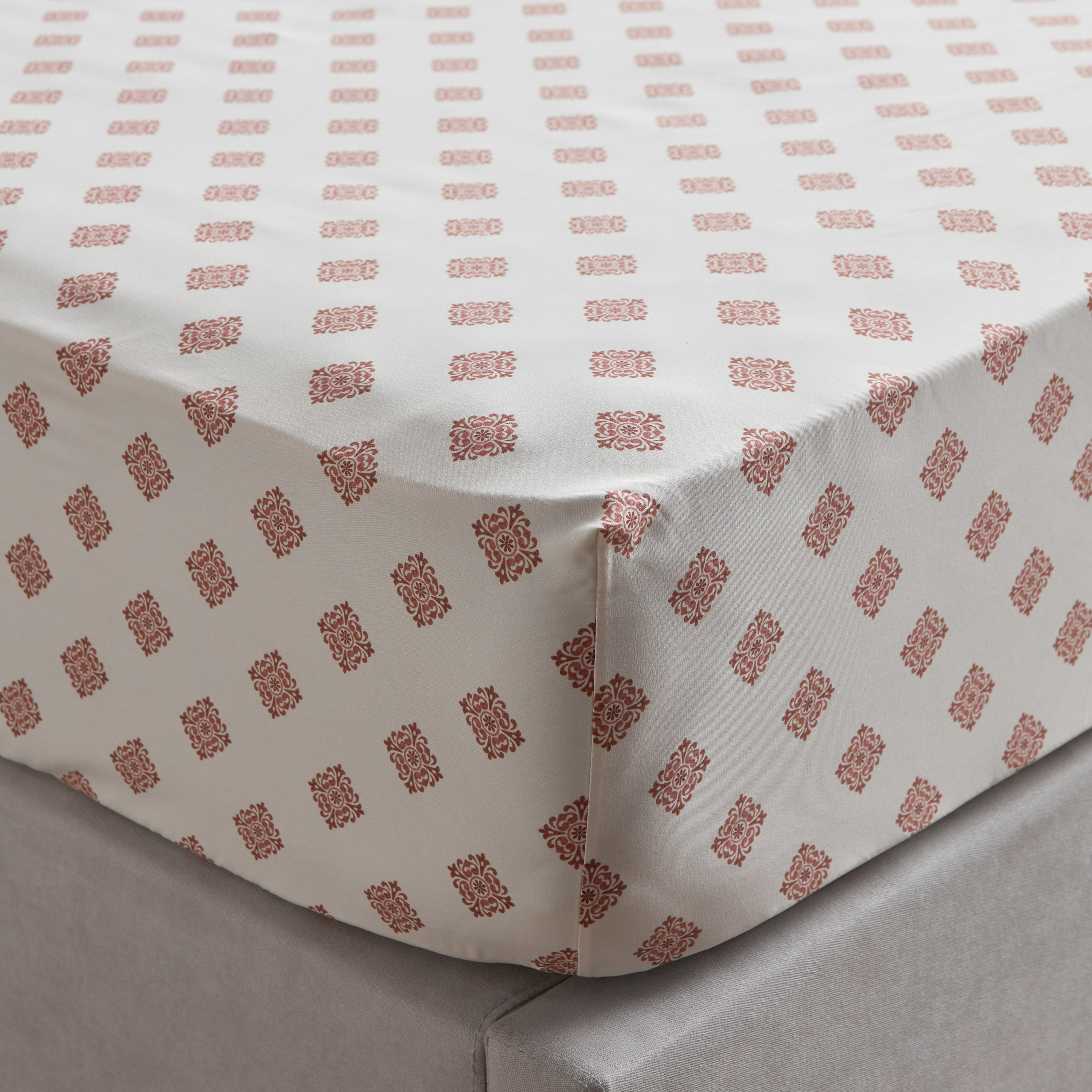 Amphora Full Fitted Sheet - 120x200 cm-household-bedding-sheetsandpillowcases-fittedsheets-image-1