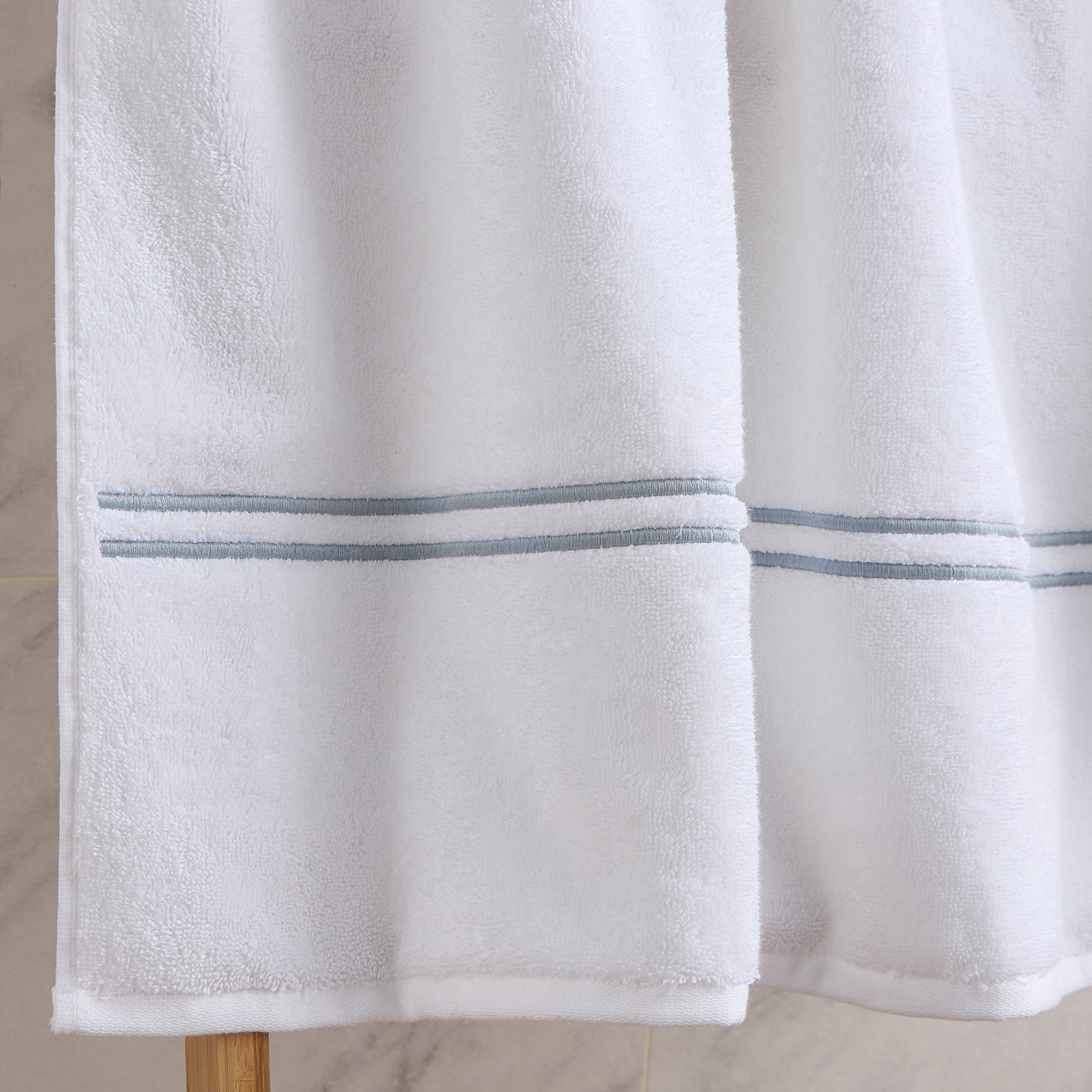 Egyptian Hotel 650 GSM Bath Sheet - 90x150 cm-household-bathandlaundry-bathlinen-towels-image-3