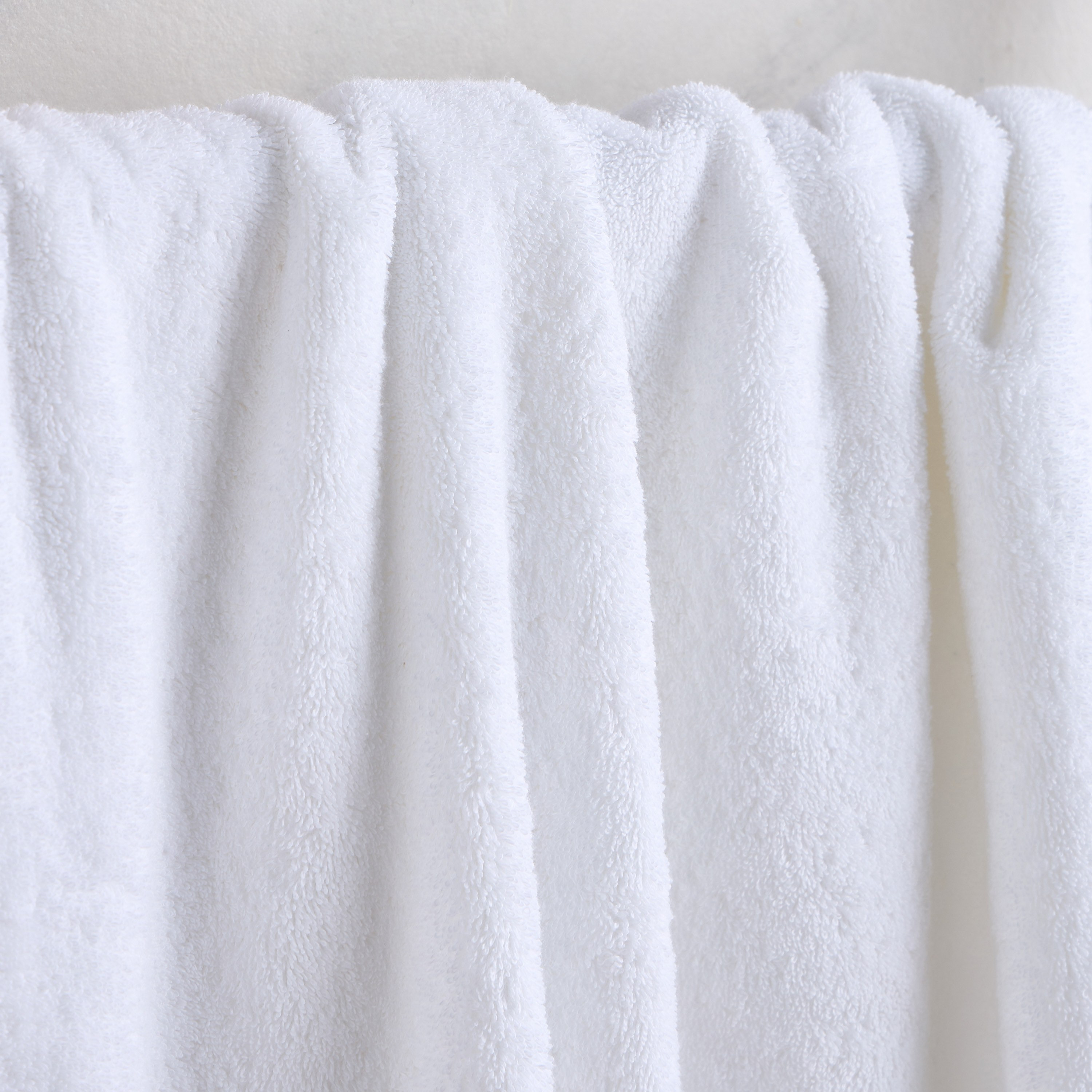 Egyptian Hotel 650 GSM Cotton Bath Towel - 70x140 cm-household-bathandlaundry-bathlinen-towels-image-2