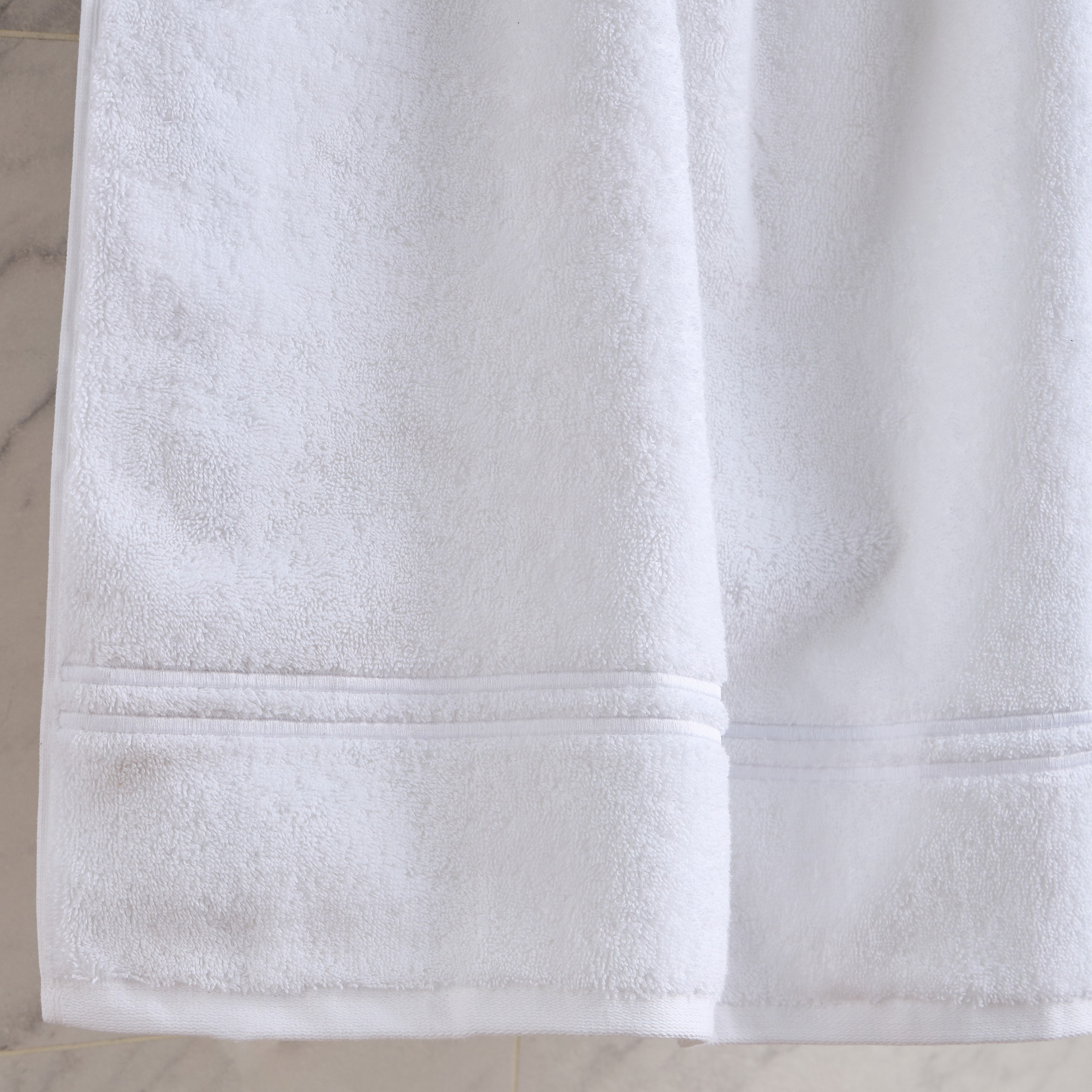 Egyptian Hotel 650 GSM Cotton Bath Towel - 70x140 cm-household-bathandlaundry-bathlinen-towels-image-3