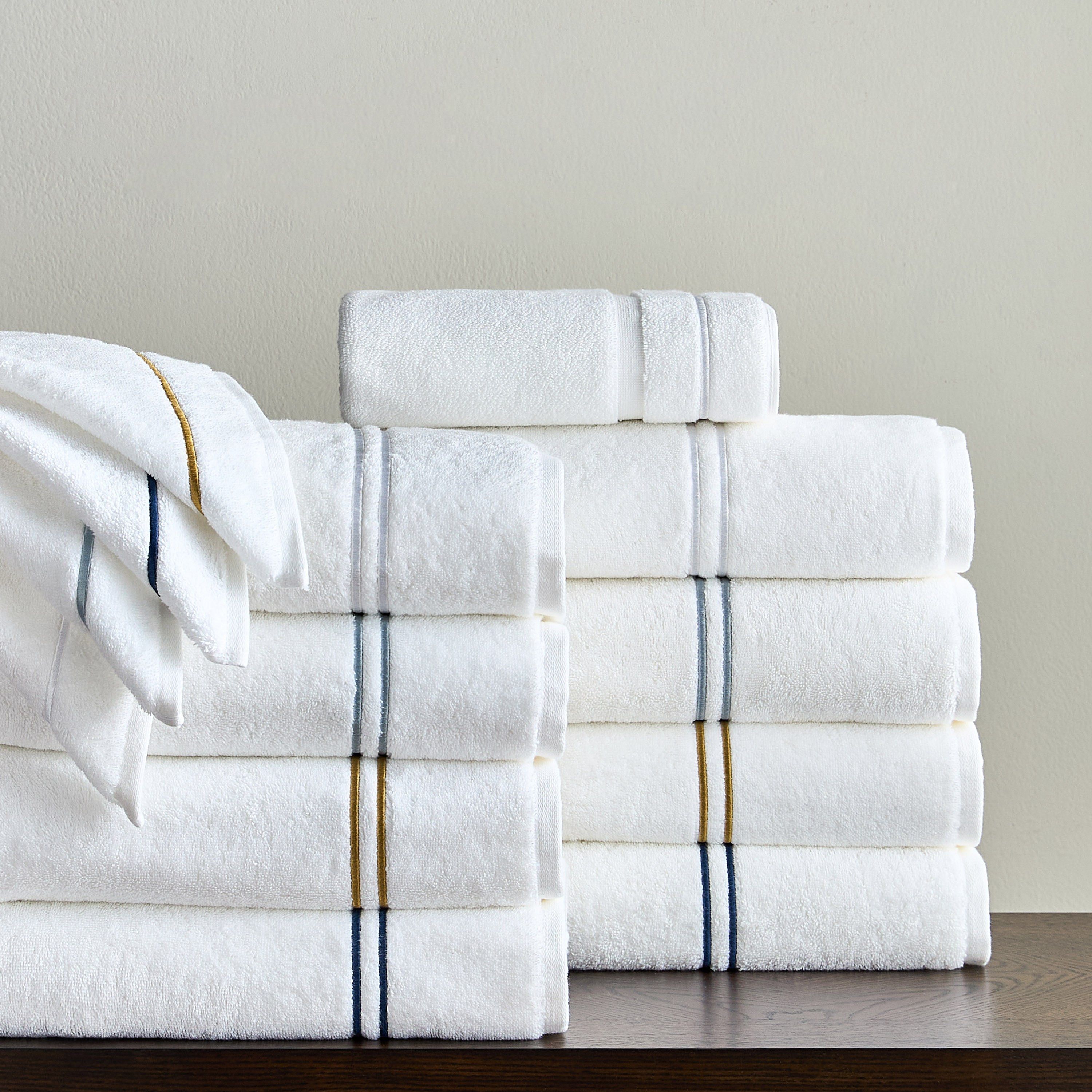 Egyptian Hotel 650 GSM Cotton Bath Towel - 70x140 cm-household-bathandlaundry-bathlinen-towels-image-5
