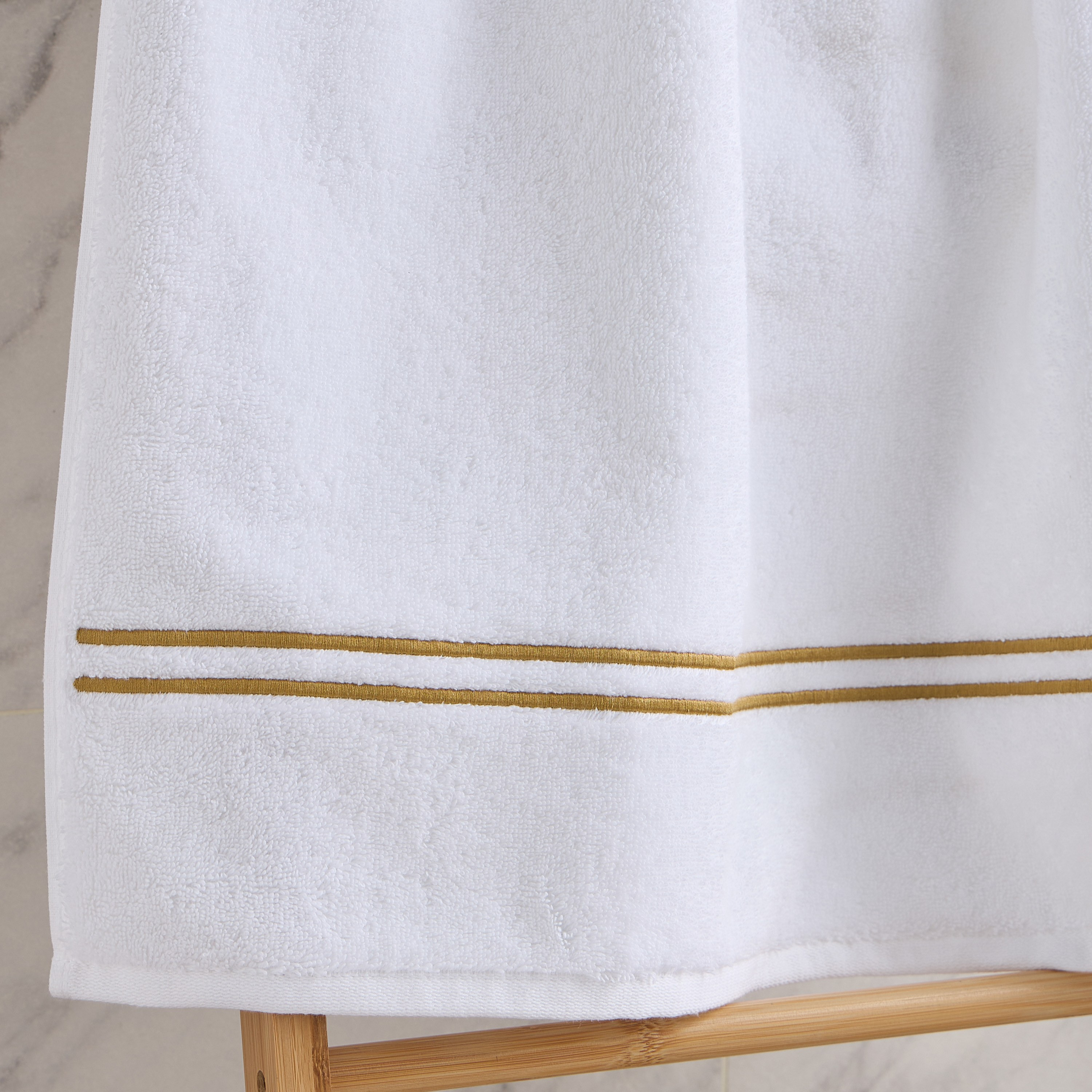 Egyptian Hotel 650 GSM Cotton Bath Towel - 70x140 cm-household-bathandlaundry-bathlinen-towels-image-3