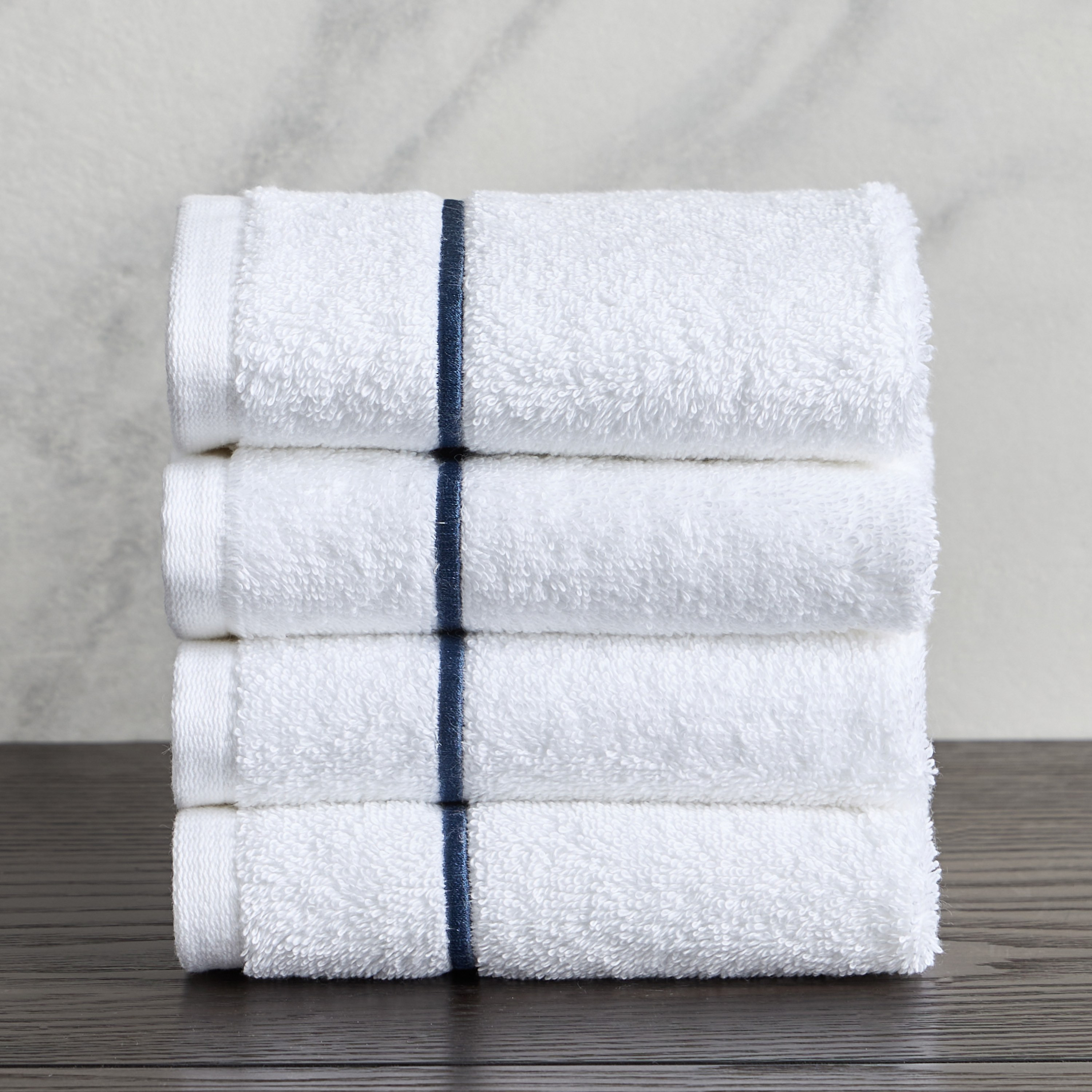 طقم مناشف صغيرة من قطن 4 قطع 650 جرام لكل متر مربع - إيجيبشيان هوتل - 30x30 سم-household-bathandlaundry-bathlinen-towels-image-1