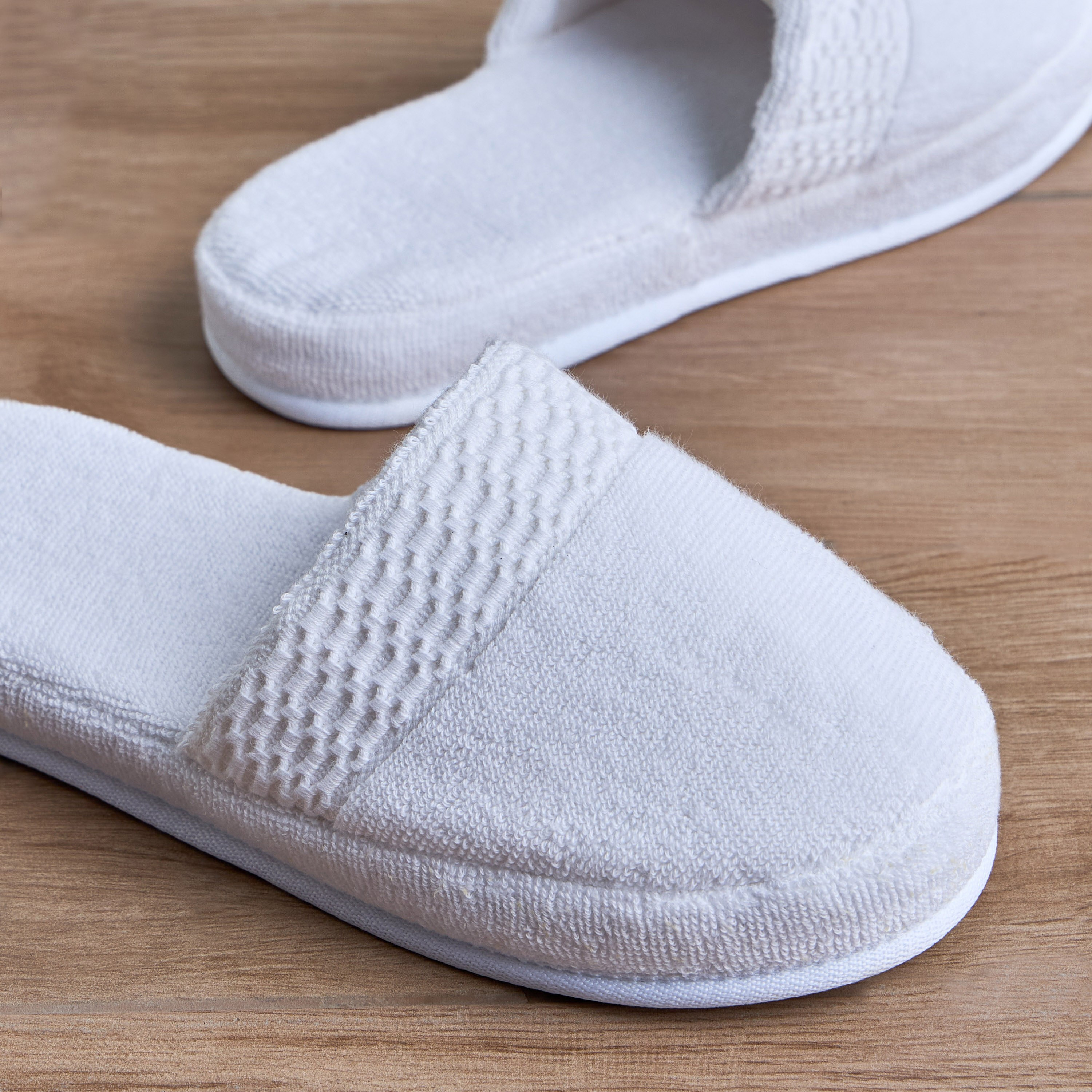 Infinity Luxe Indoor Slipper-household-bathandlaundry-bathlinen-bathrobesandslippers-slippers-image-2