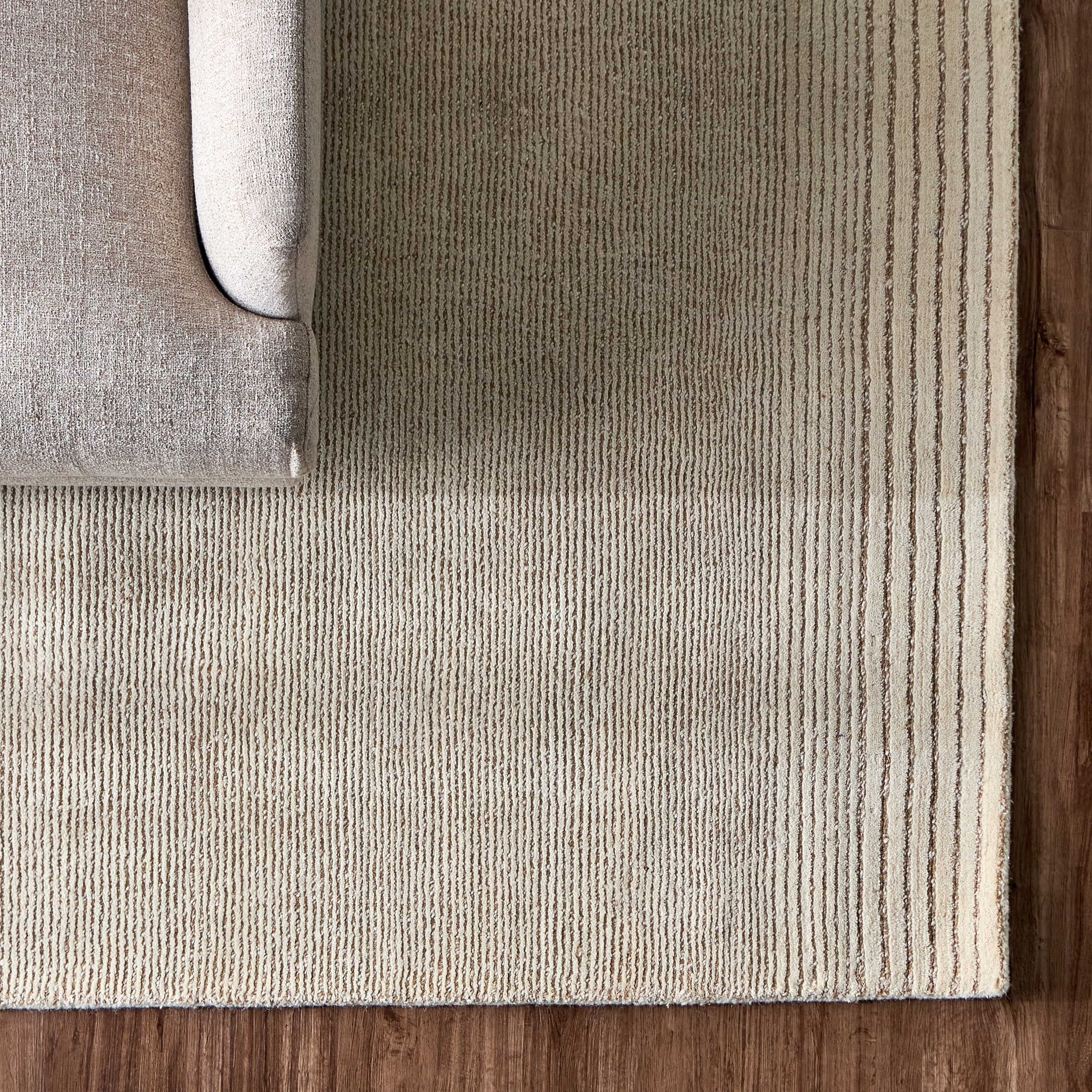 Irene Woollen Handwoven Rug - 160x230 cm-household-rugsandcarpets-rugs-image-1