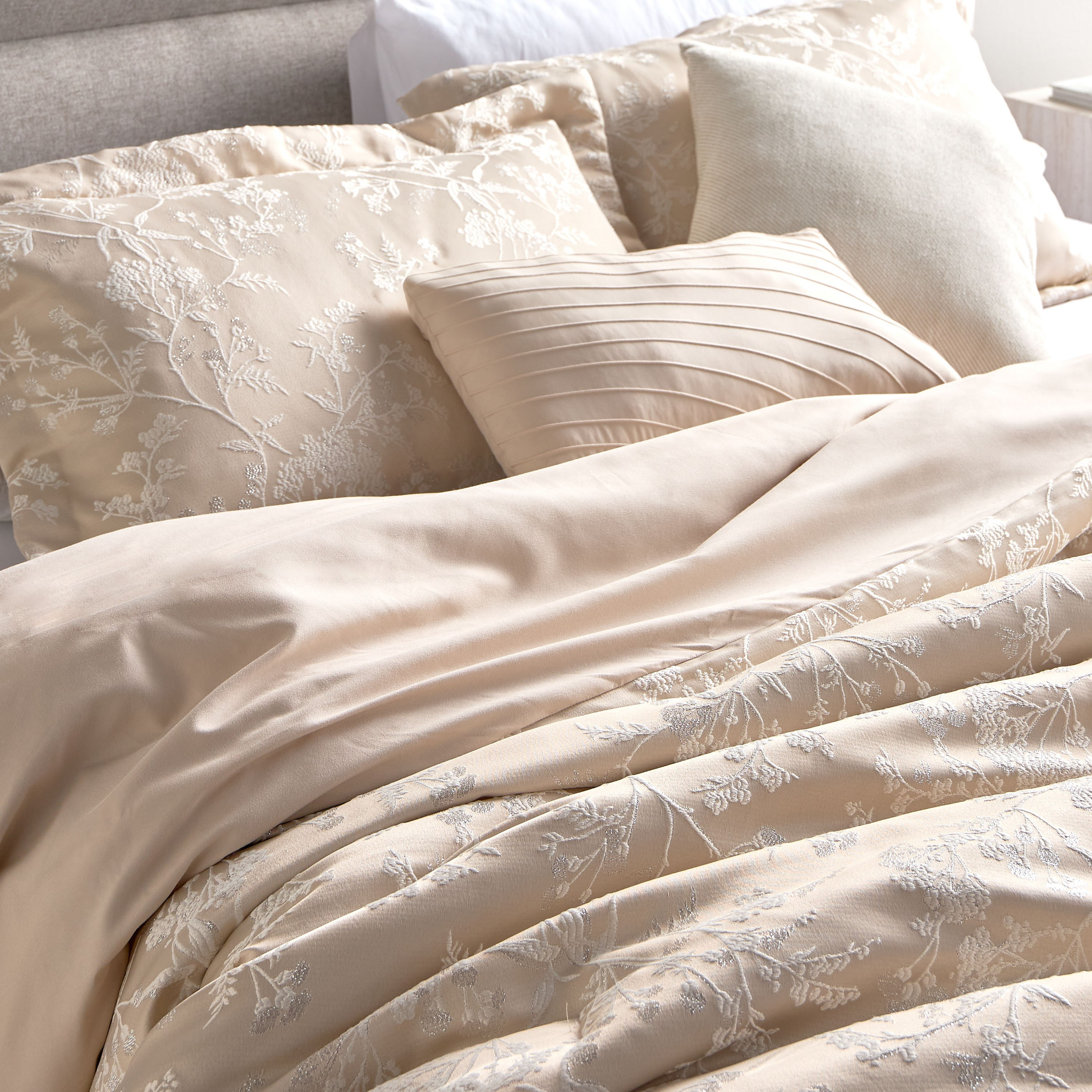 Fipped Microfibre Jacquard 5-Piece Super King Comforter Set - 250x260 cm-household-bedding-comfortersandbedspreads-comforters-image-6