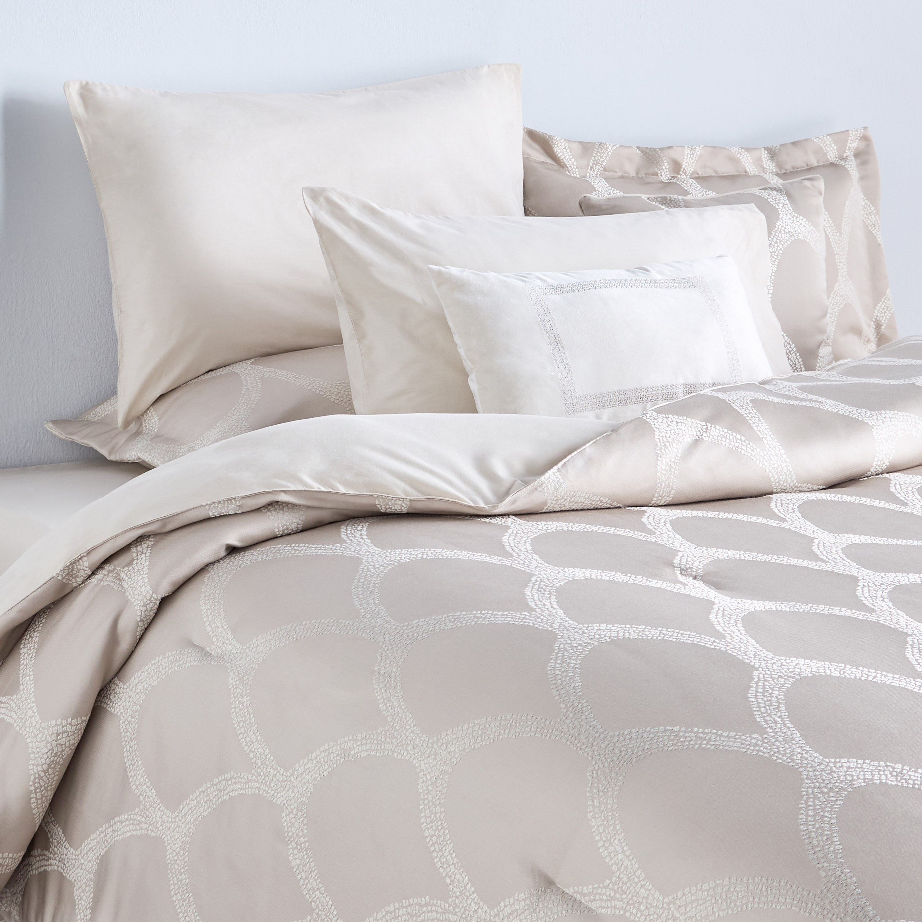 Santiago Jacquard 8-Piece Super King Comforter and Sheet Set - 240x260 cm-household-bedding-comfortersandbedspreads-bedinabag-image-1