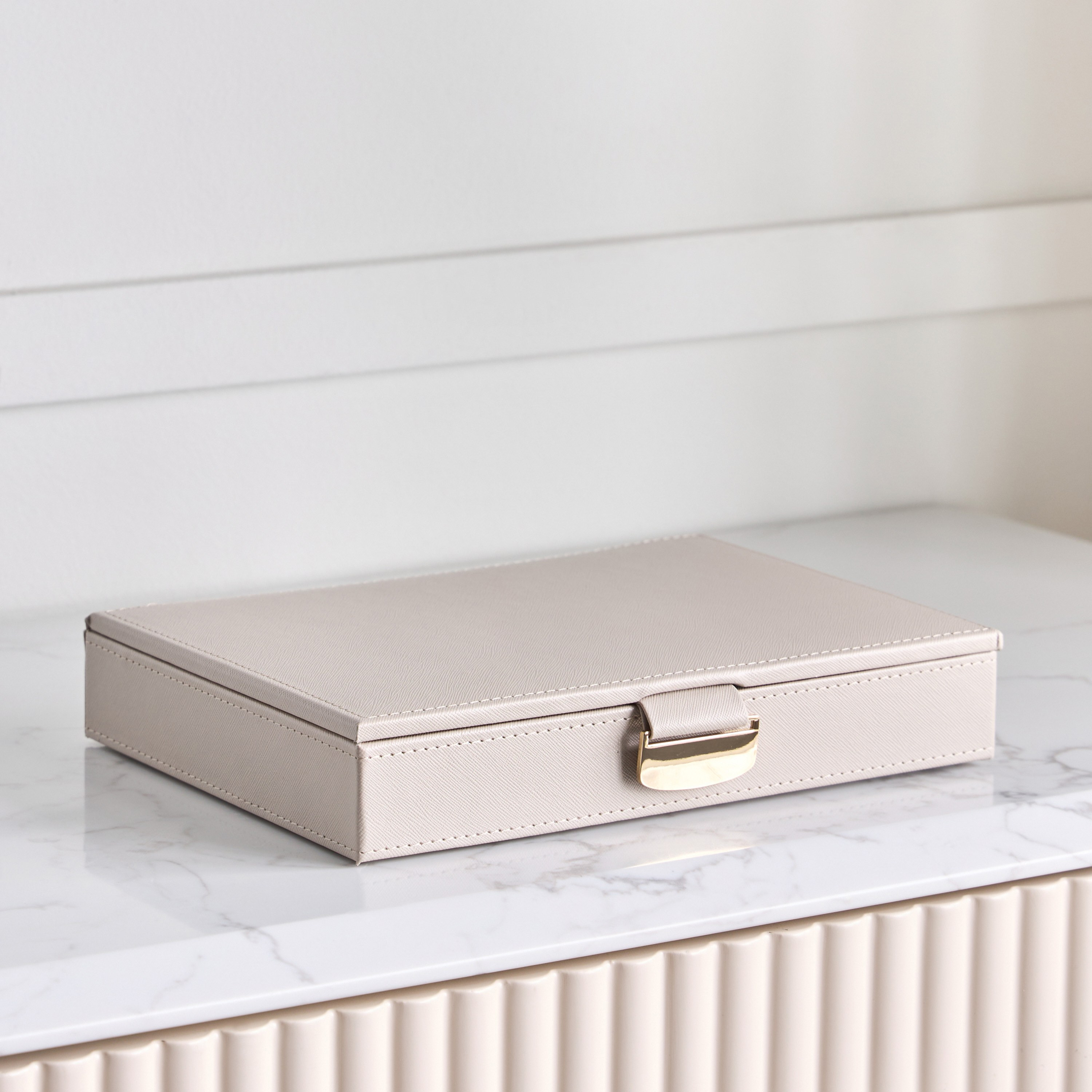 صندوق مجوهرات بـ 8 أقسام- ناتاليا-household-storage-jewelleryorganizing-jewelleryboxesandstands-image-1