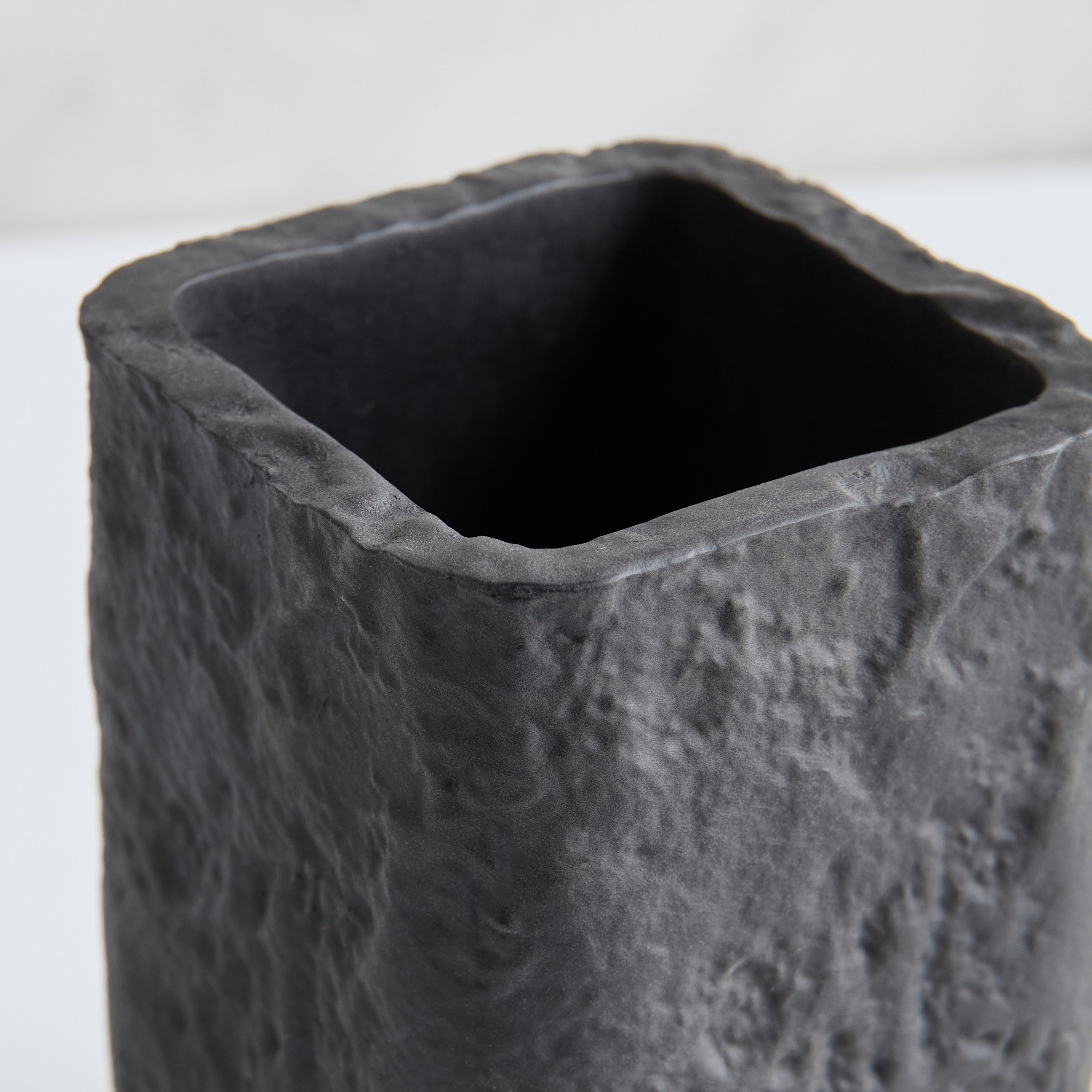 Basalt Tumbler-household-bathandlaundry-bathaccessories-toothbrushholdersandtumblers-image-2