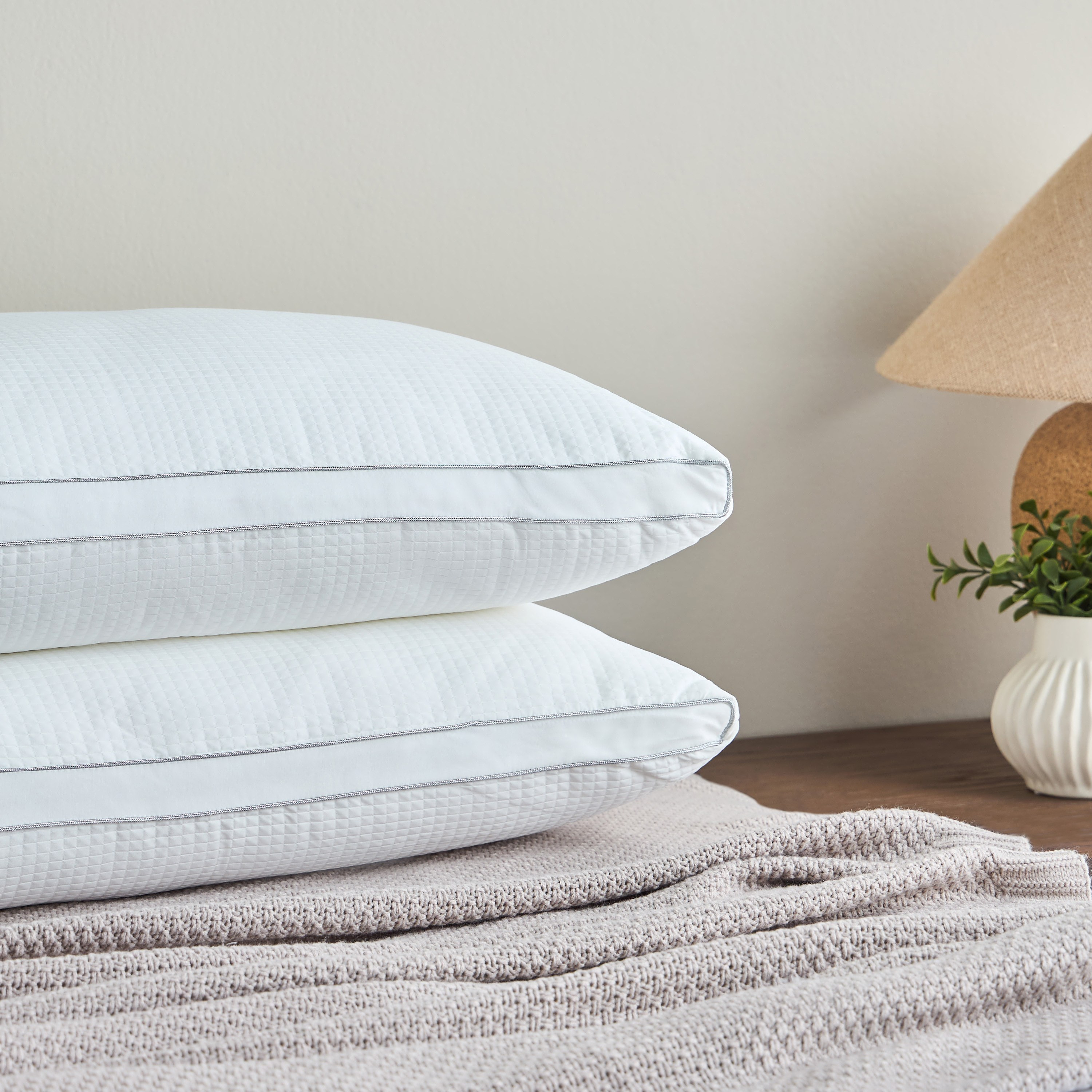 Retreat Goose Down 1-Piece Pillow - 50x75 cm-household-bedding-pillows-image-3