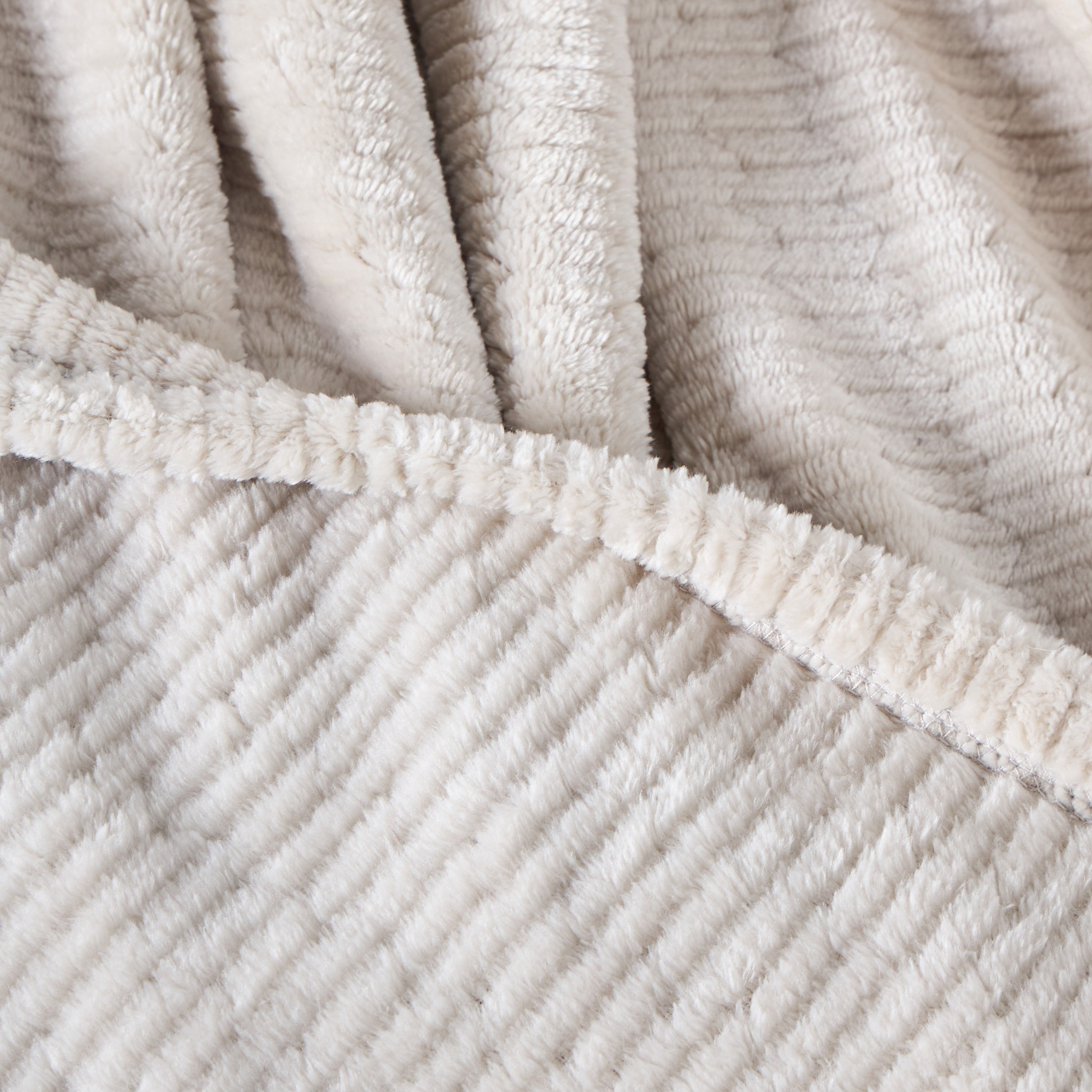Lucia Jacquard Flannel Throw - 150x200 cm-household-cushionsandthrows-throwsandblankets-throws-image-3