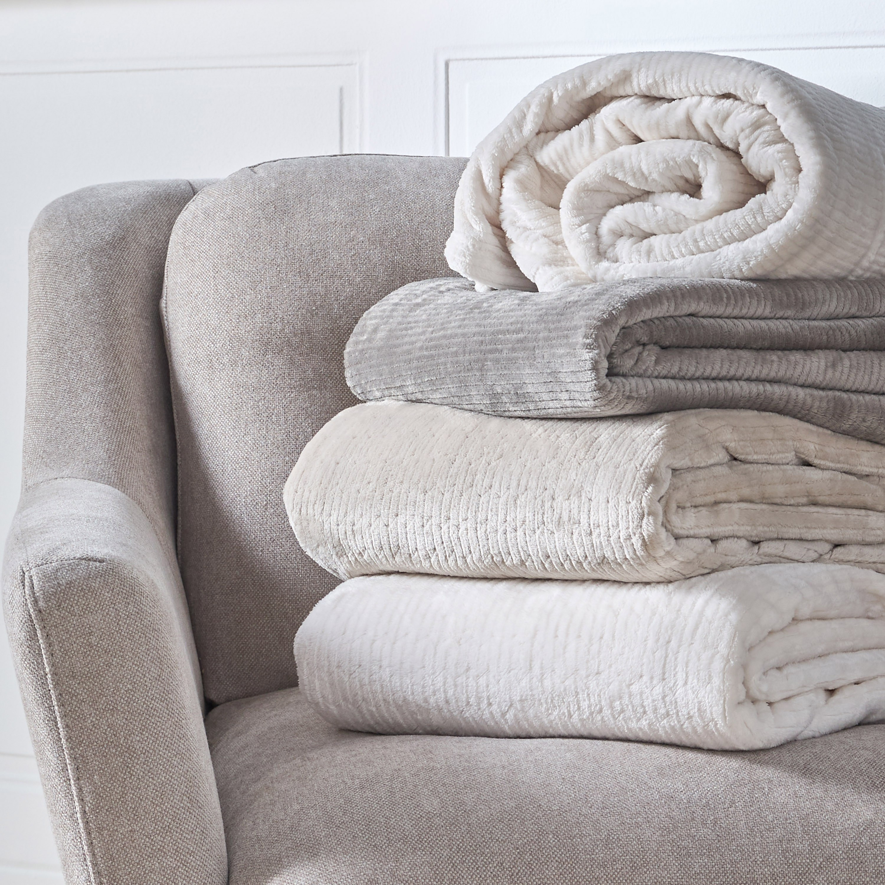 Seline Jacquard Flannel Throw - 150x200 cm-household-cushionsandthrows-throwsandblankets-throws-image-4
