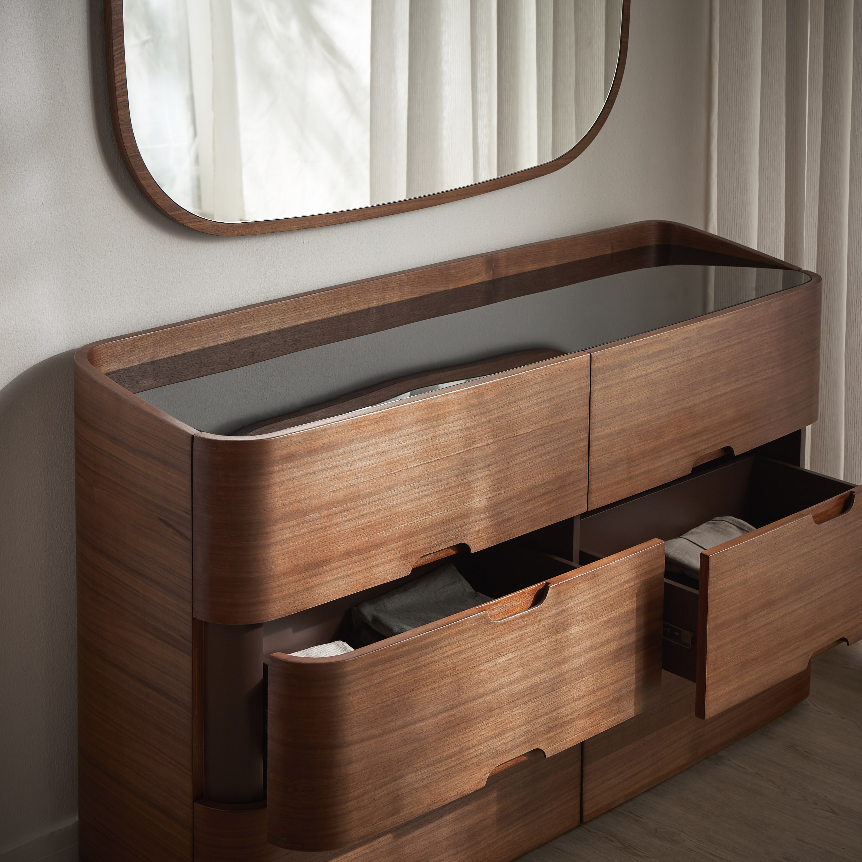Somerton 6-Drawer Dresser with Mirror-furniture-bedroom-dressersandmirrors-image-3