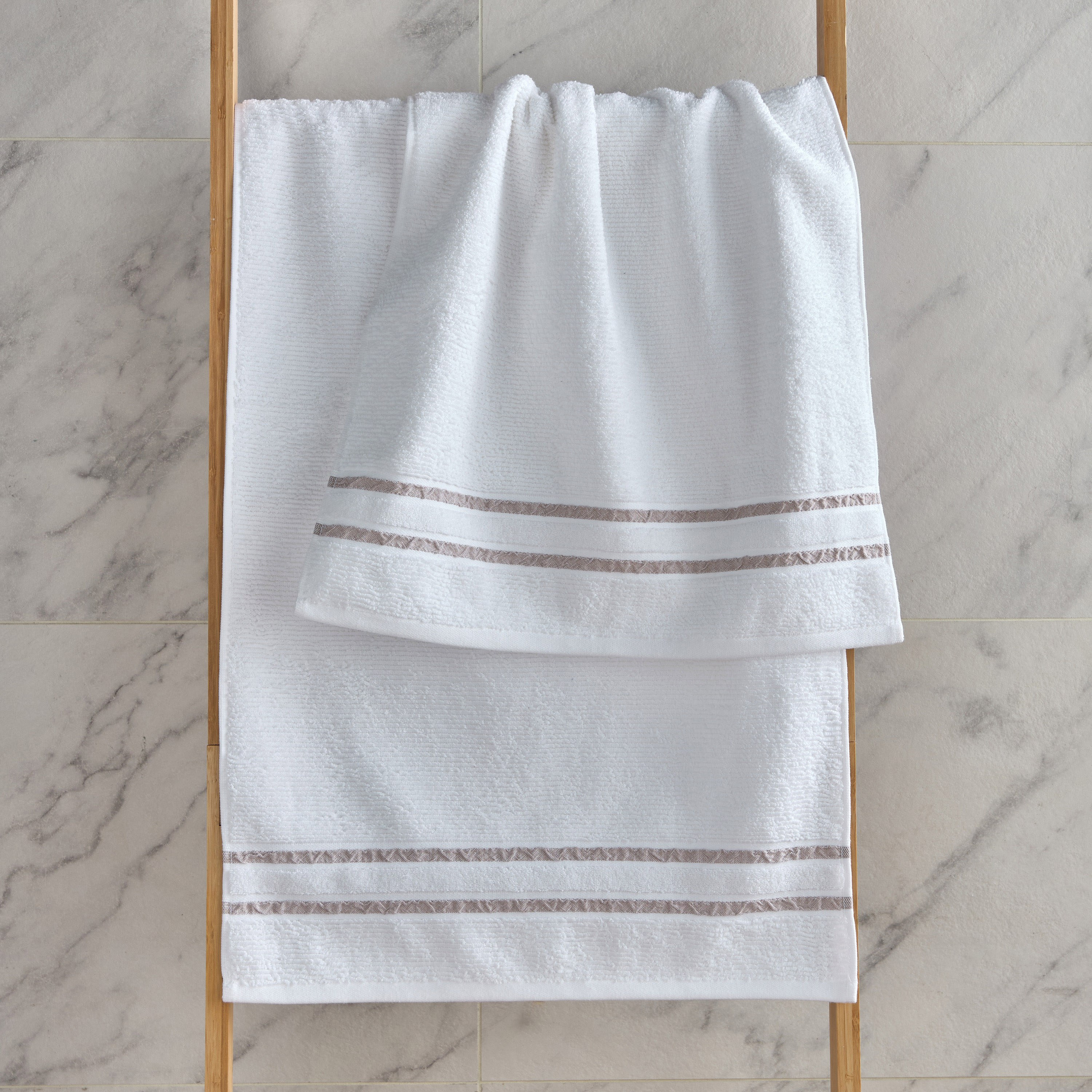 طقم مناشف من القطن التركي 600 جرام قطعتين - ماوي-household-bathandlaundry-bathlinen-towels-image-1