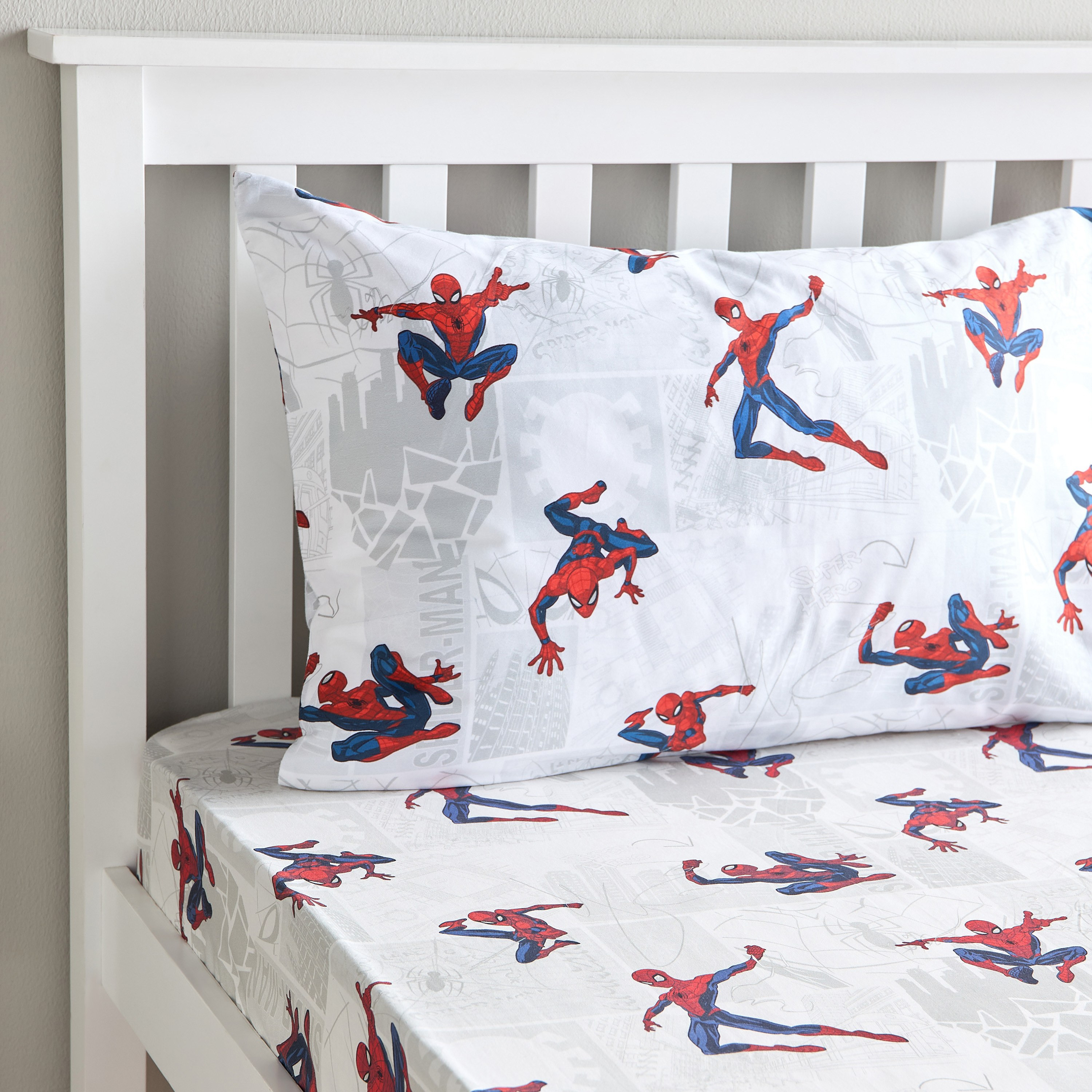 Spider-Man Cotton Full Fitted Sheet - 120x200 cm-babyandkids-beddingandwindows-bedding-fittedandflatsheets-image-2