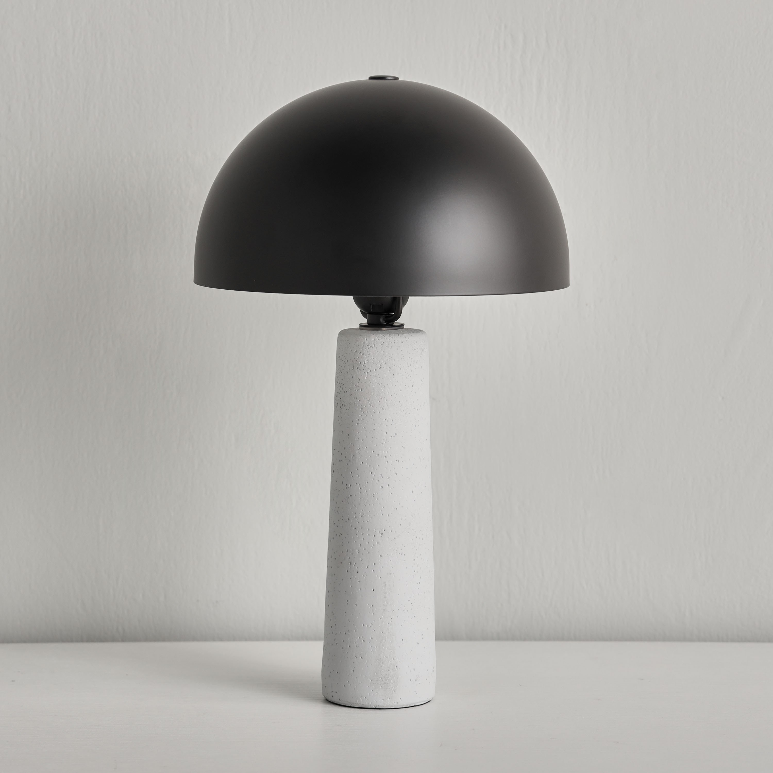 مصباح طاولة معدن - سوتارا- 42 سم-household-lighting-tableanddesklamps-image-1