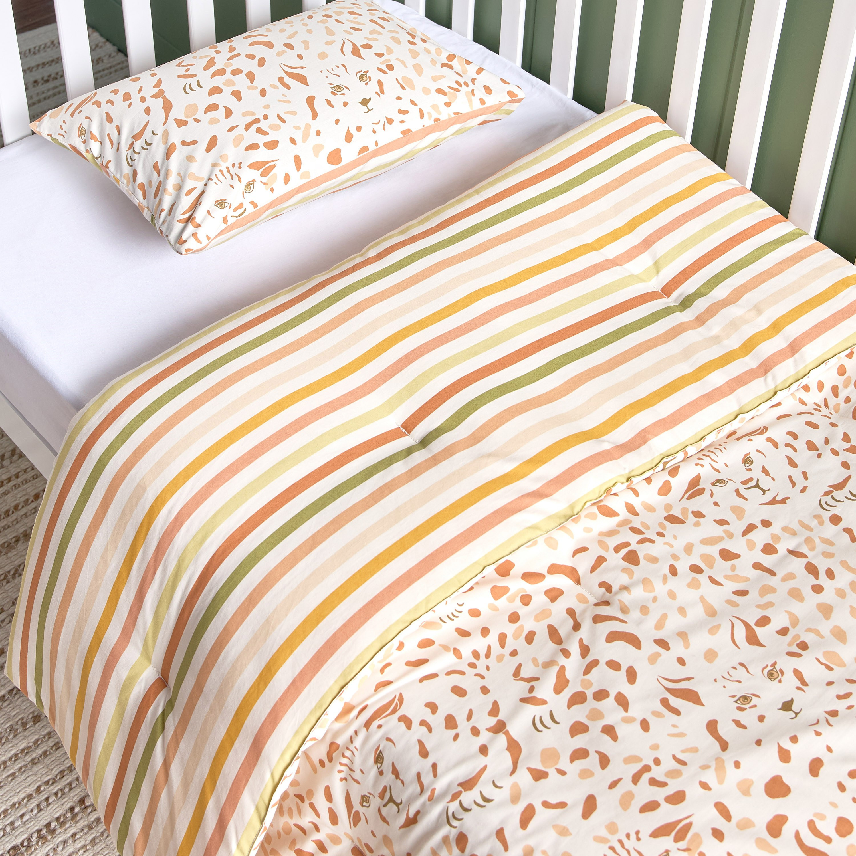 Carstens 3-Piece Camo Crib Bedding Set - Realtree AP Blaze Pattern - Quilt, Skirt & Fitted Sheet