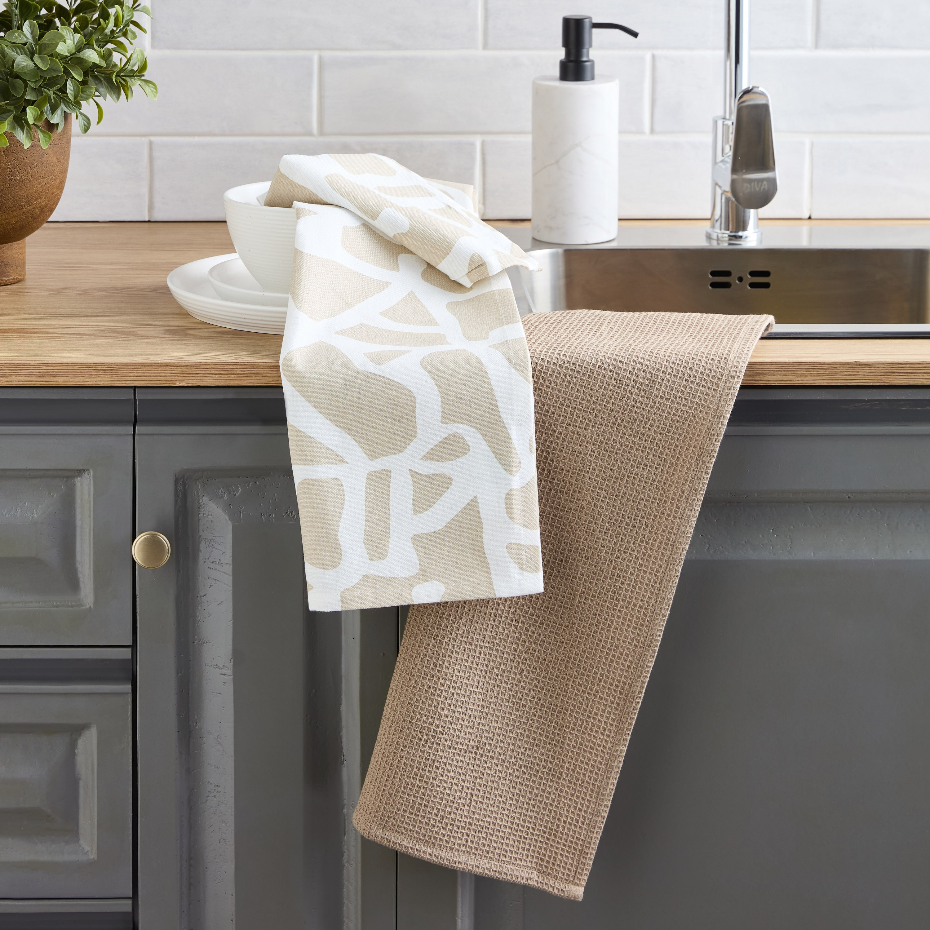 Earthy Pebble 2-Piece Kitchen Towel Set - 70x50 cm-household-kitchen-kitchenlinen-kitchentowelsandlinen-image-1