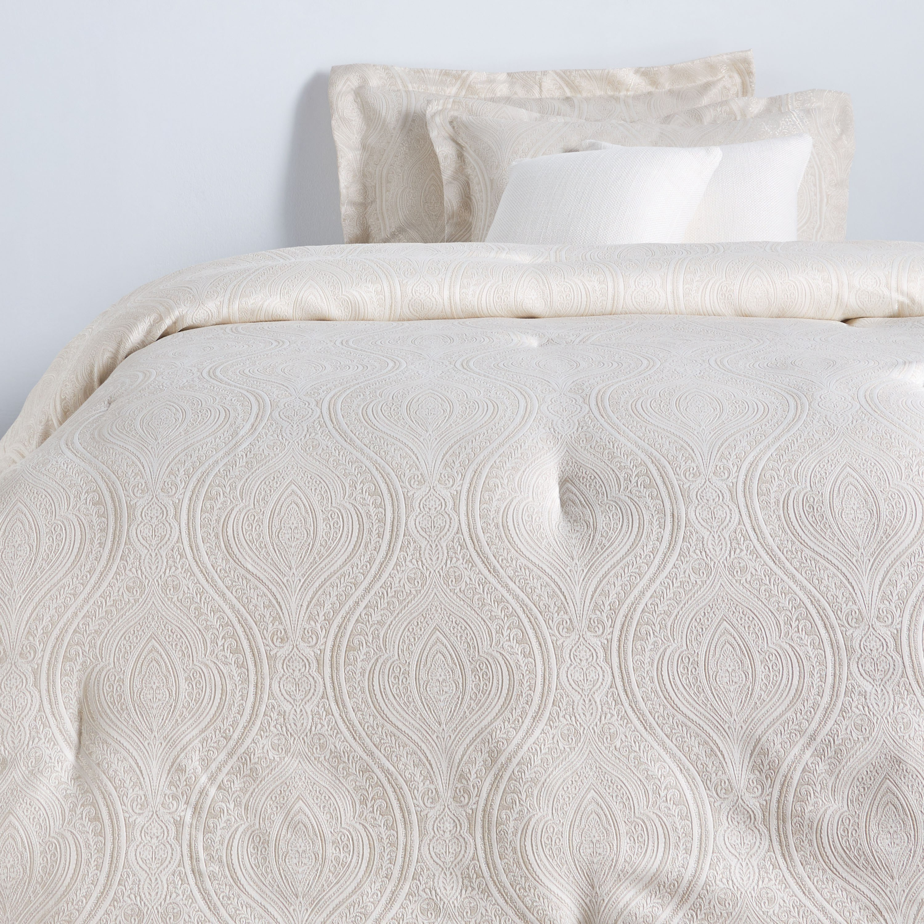 طقم لحاف سوبر كينج 5 قطع من الألياف الدقيقة بيزلي جاكار- أفالون - 240x260 سم-household-bedding-comfortersandbedspreads-comforters-image-2