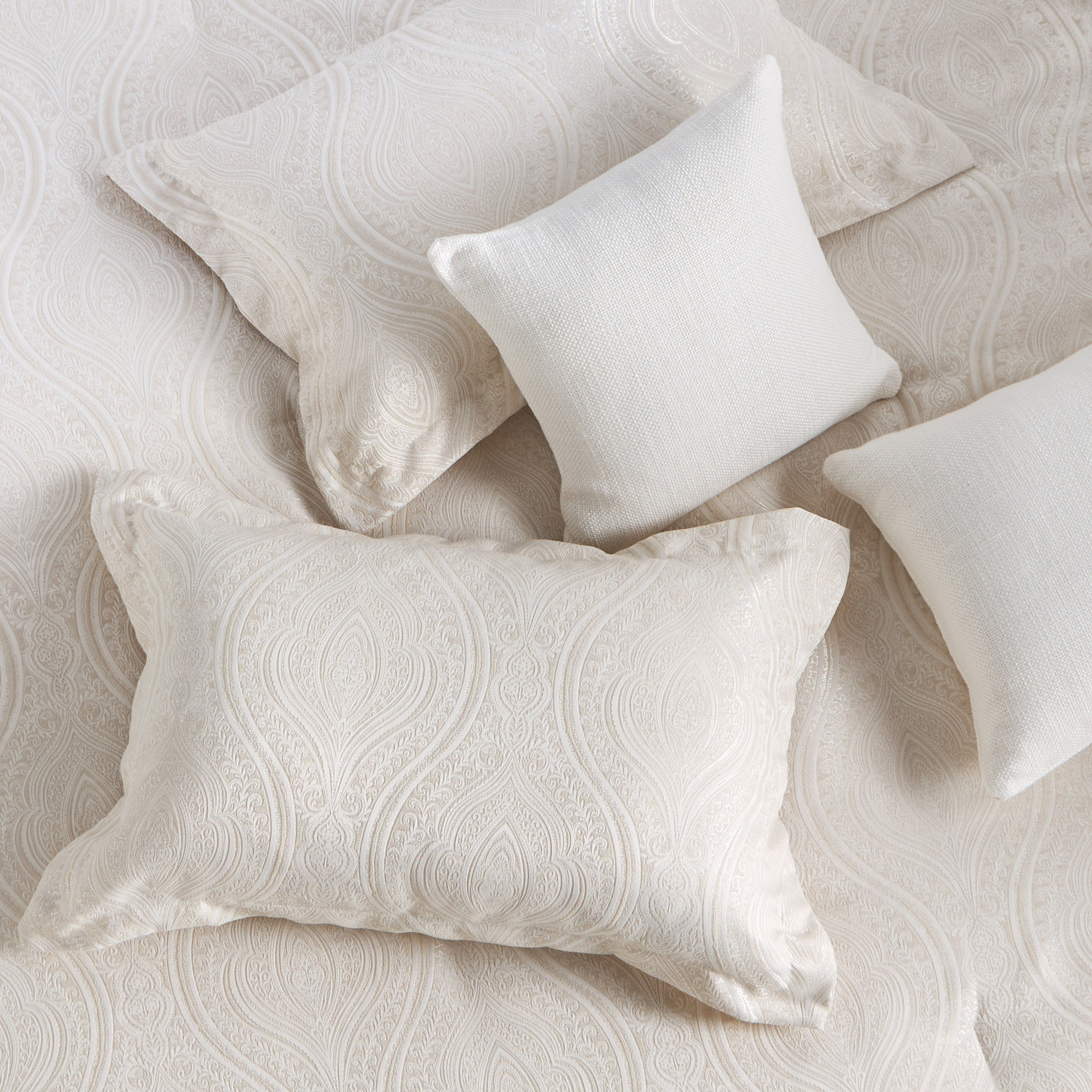طقم لحاف سوبر كينج 5 قطع من الألياف الدقيقة بيزلي جاكار- أفالون - 240x260 سم-household-bedding-comfortersandbedspreads-comforters-image-3