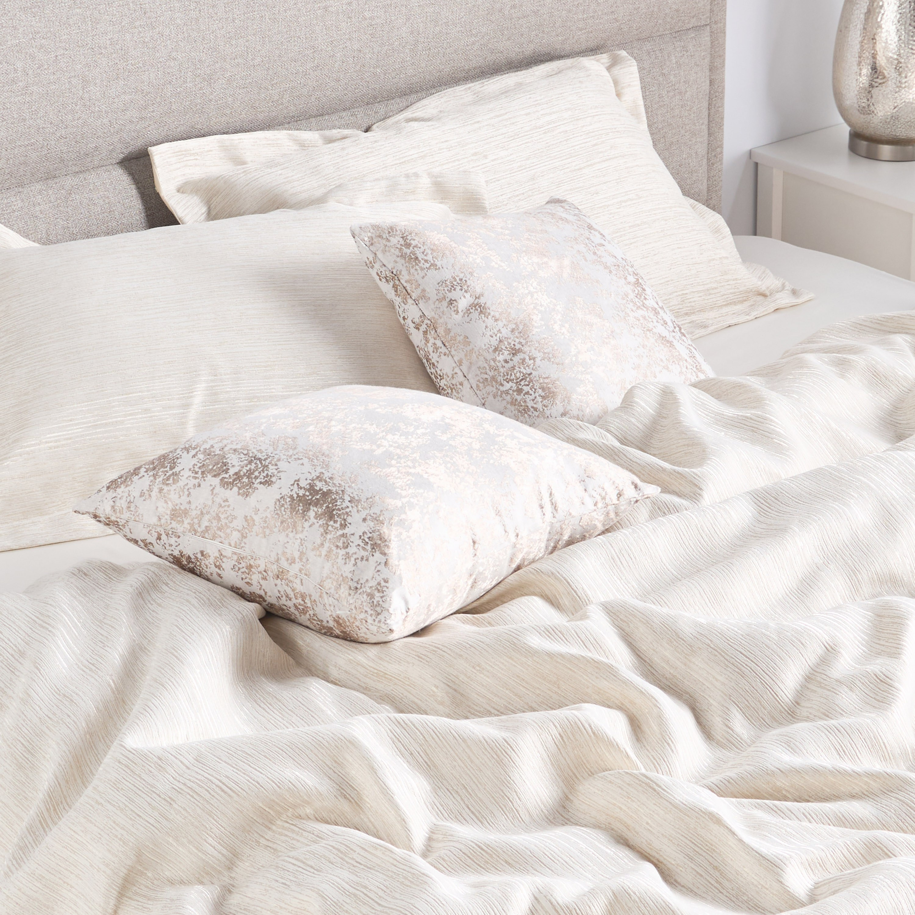 Claudia Jacquard 6-Piece Super King Comforter and Sheet Set - 240x260 cm-household-bedding-comfortersandbedspreads-bedinabag-image-6
