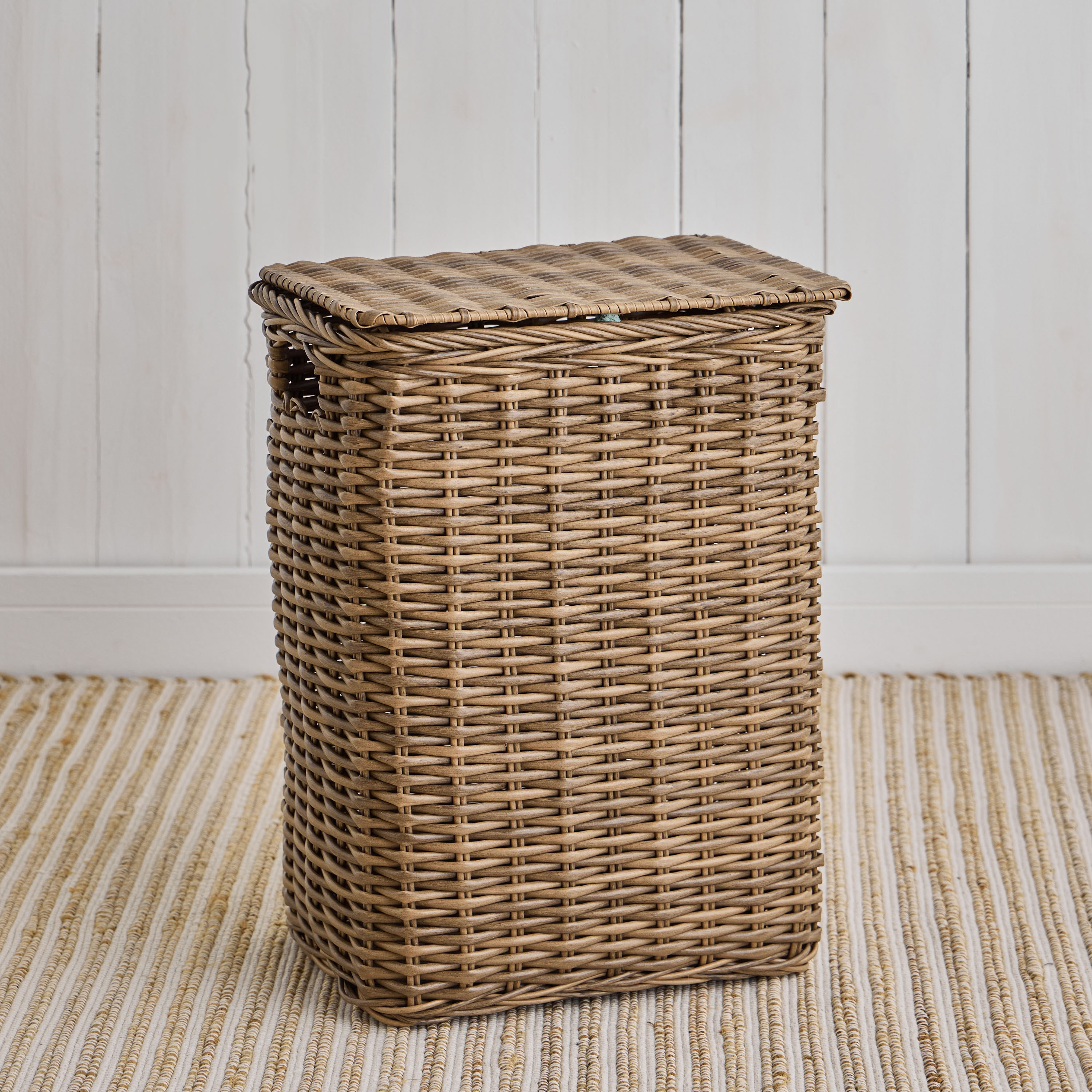 Vera Laundry Hamper