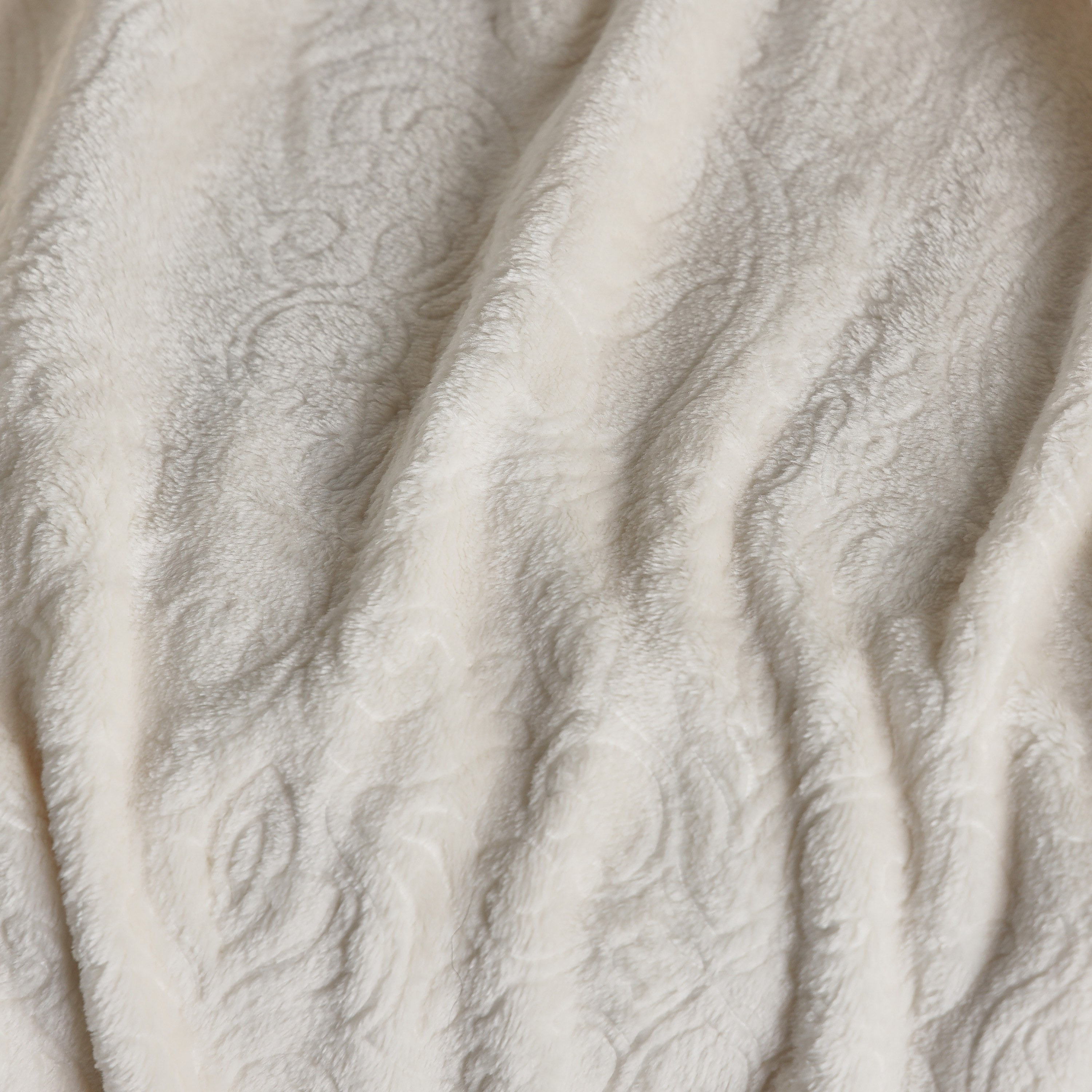 Amiya Classical Flannel Throw - 150x200 cm-household-cushionsandthrows-throwsandblankets-throws-image-2