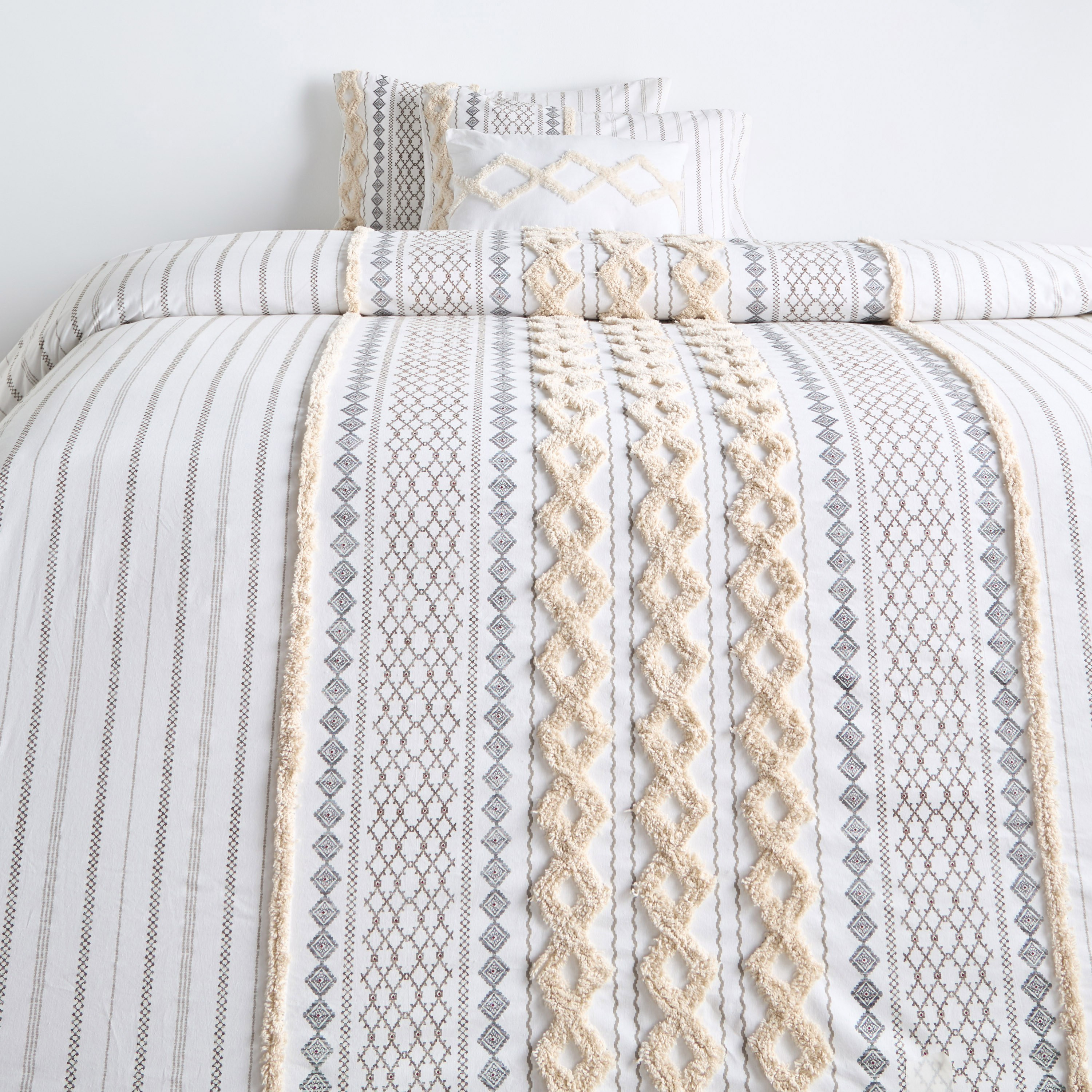 Amigo Cotton Printed 144 Thread Count 4-Piece Super King Comforter Set - 240x260 cm-household-bedding-comfortersandbedspreads-comforters-image-2