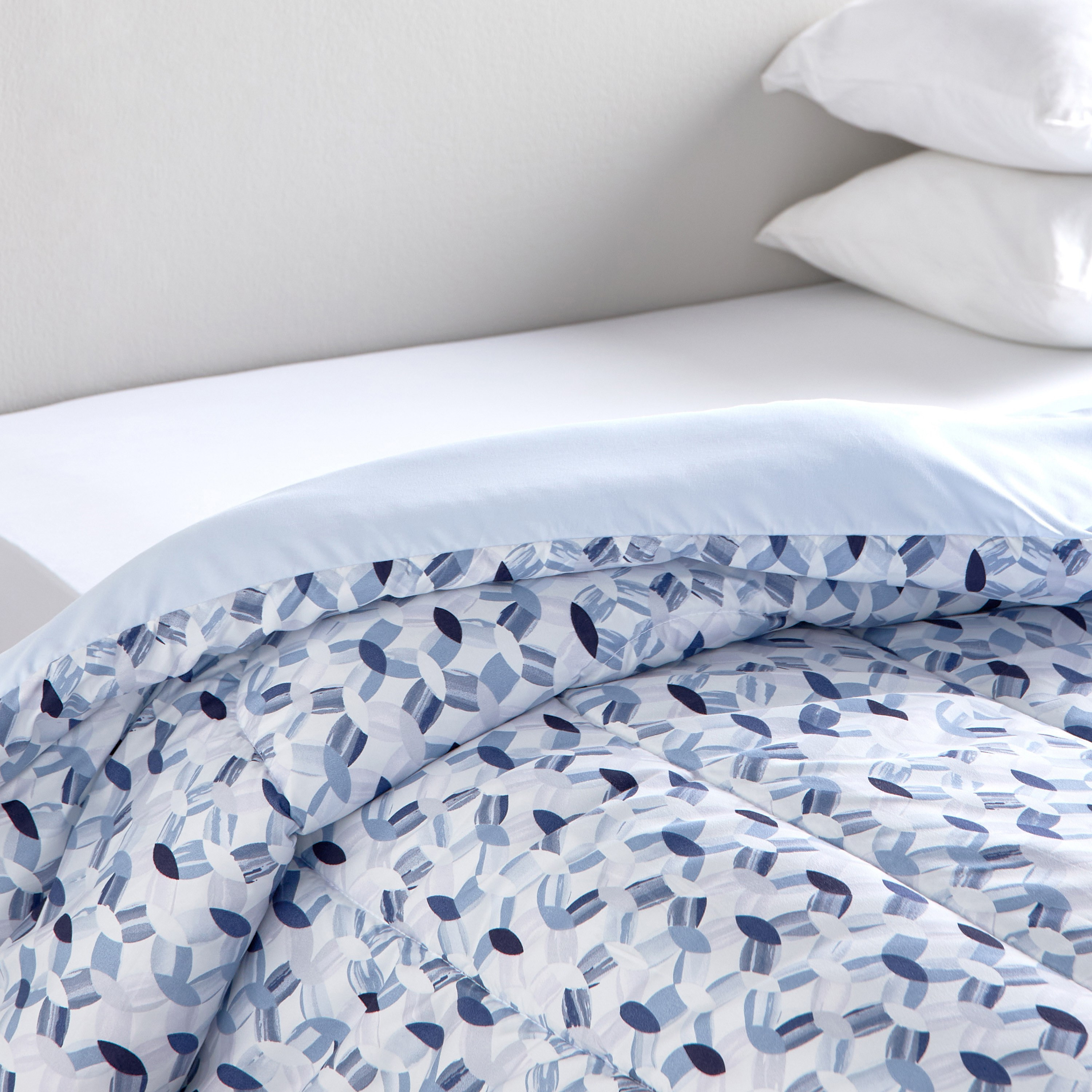 لحاف كامل دائري على الوجهين - كلارك- 160x220 سم-household-bedding-comfortersandbedspreads-comforters-image-1