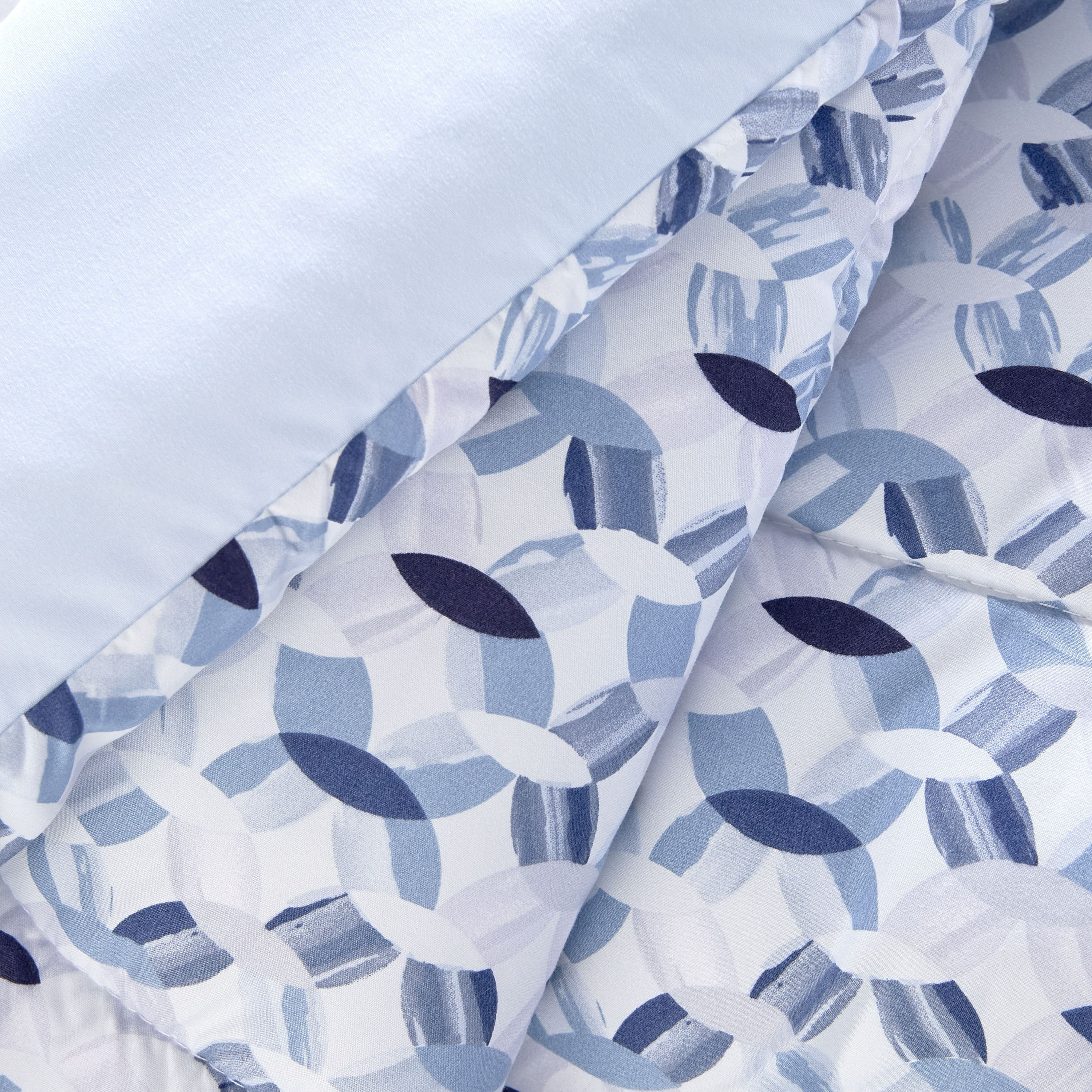 Clark Circular Reversible King Comforter - 220x230 cm-household-bedding-comfortersandbedspreads-comforters-image-3