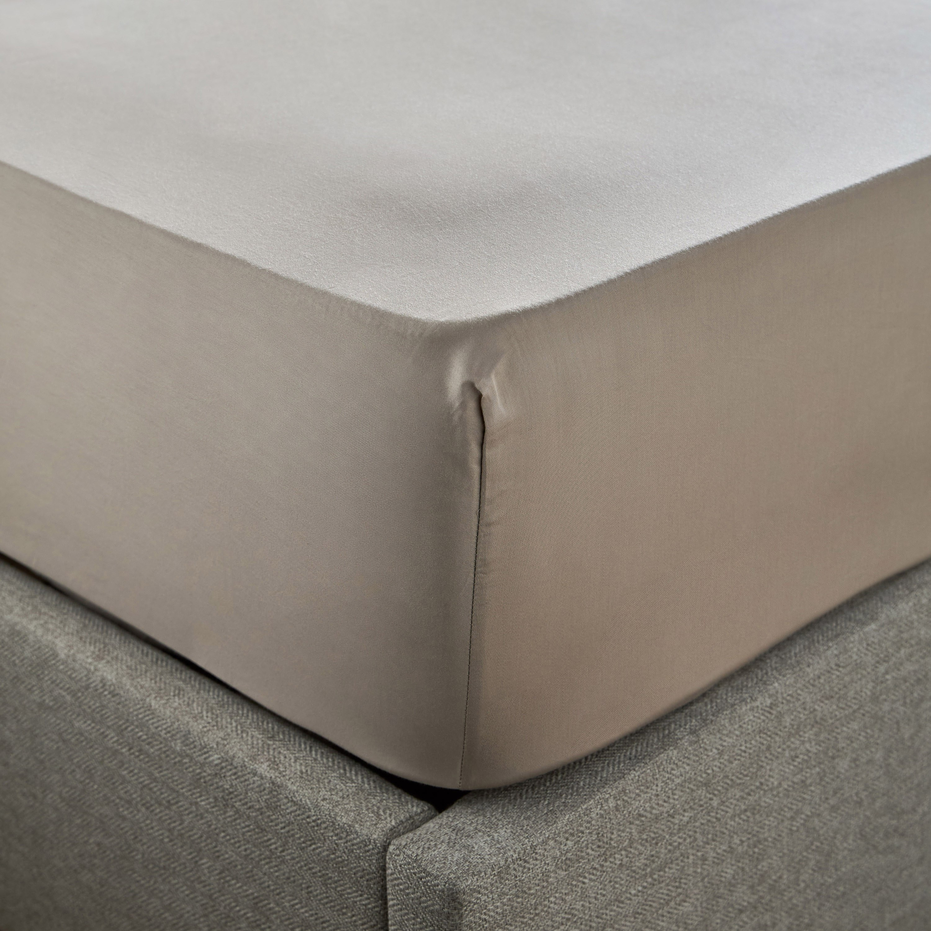 Oasis Cotton Sateen 200 Thread Count Single Fitted Sheet - 90x200 cm-household-bedding-sheetsandpillowcases-fittedsheets-image-1