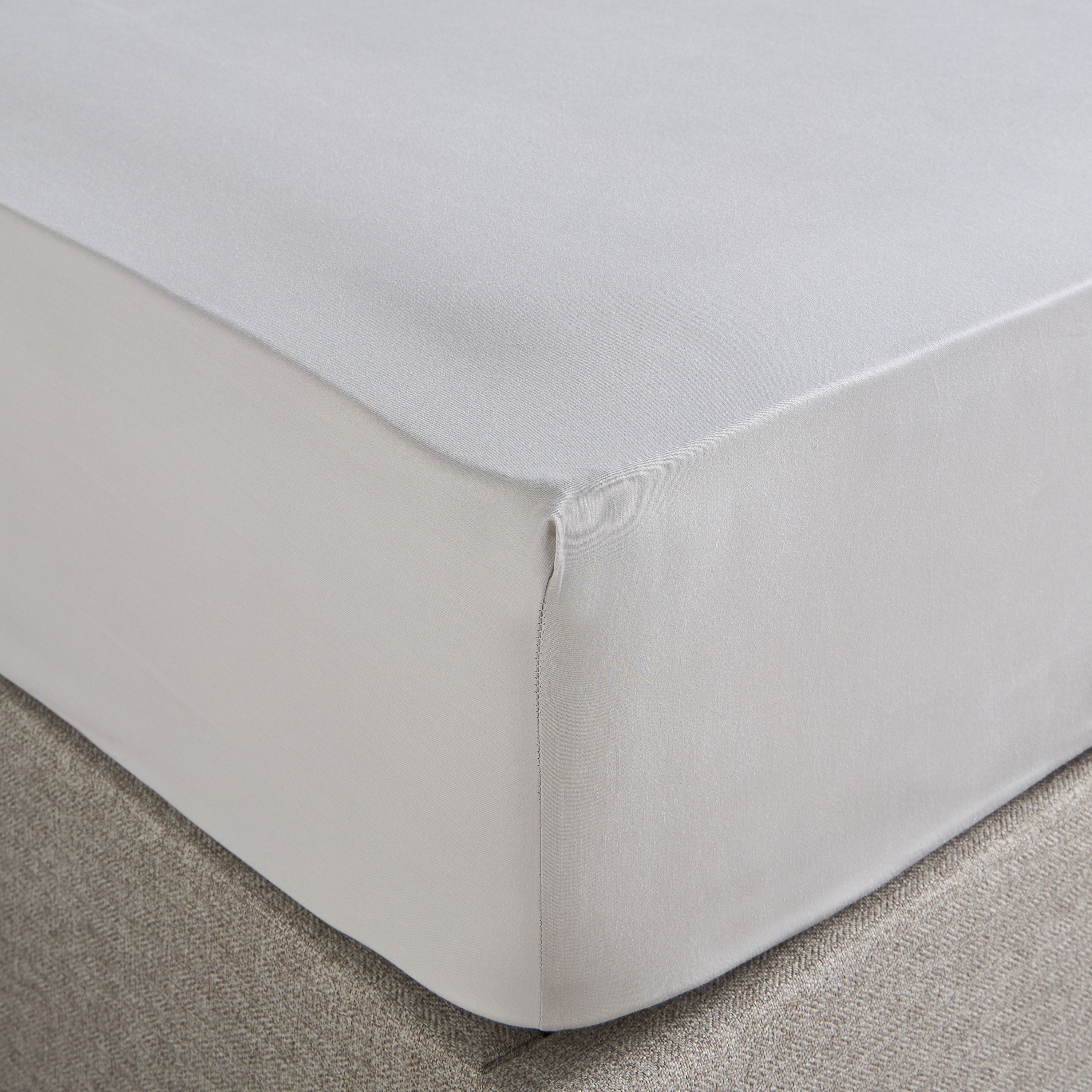 Oasis Cotton Sateen 200 Thread Count Single Fitted Sheet - 90x200 cm-household-bedding-sheetsandpillowcases-fittedsheets-image-1