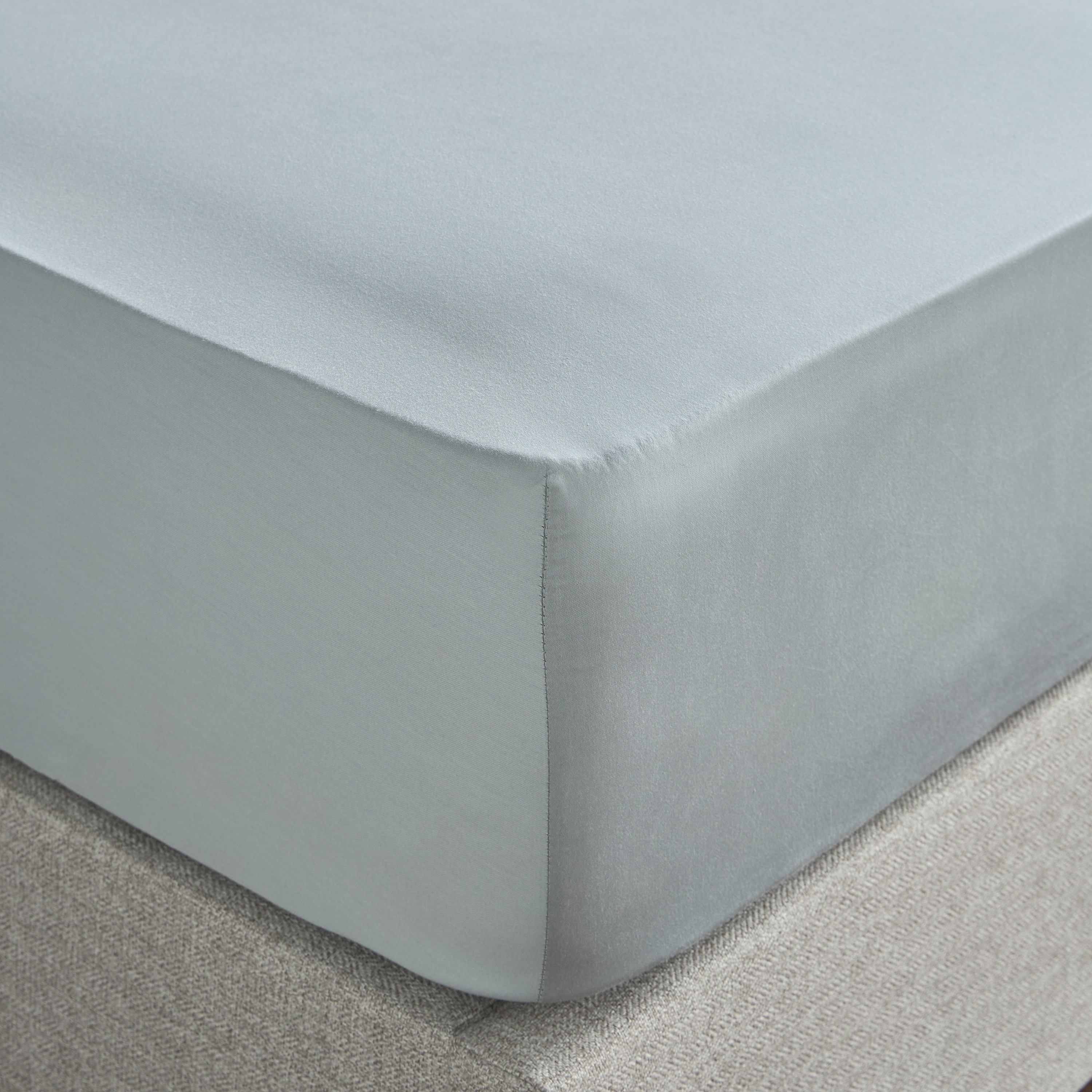 Oasis Cotton Sateen 200 Thread Count Single Fitted Sheet - 90x200 cm-household-bedding-sheetsandpillowcases-fittedsheets-image-1