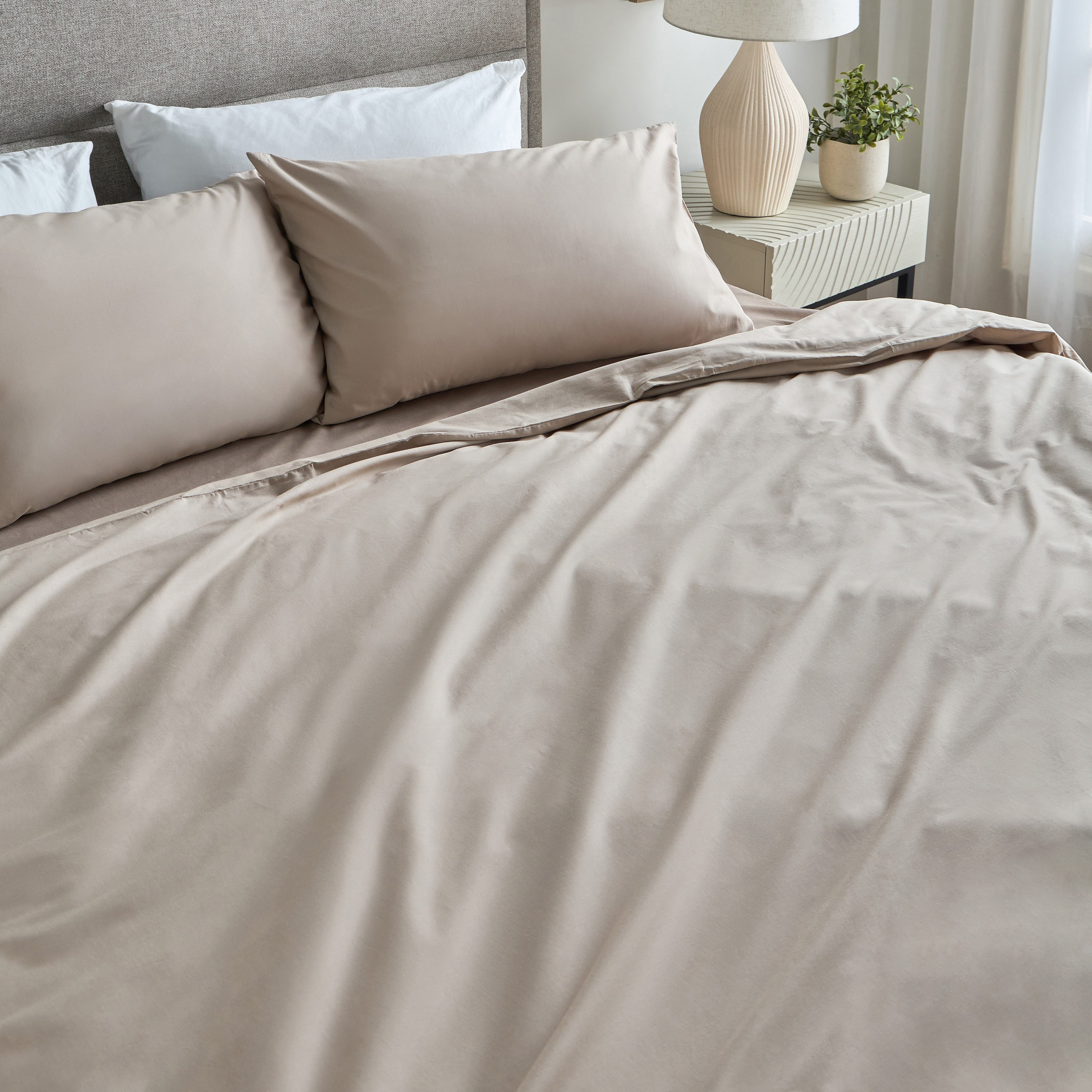 Oasis Cotton Sateen 200 Thread Count Super King Fitted Sheet - 200x205 cm-household-bedding-sheetsandpillowcases-fittedsheets-image-3