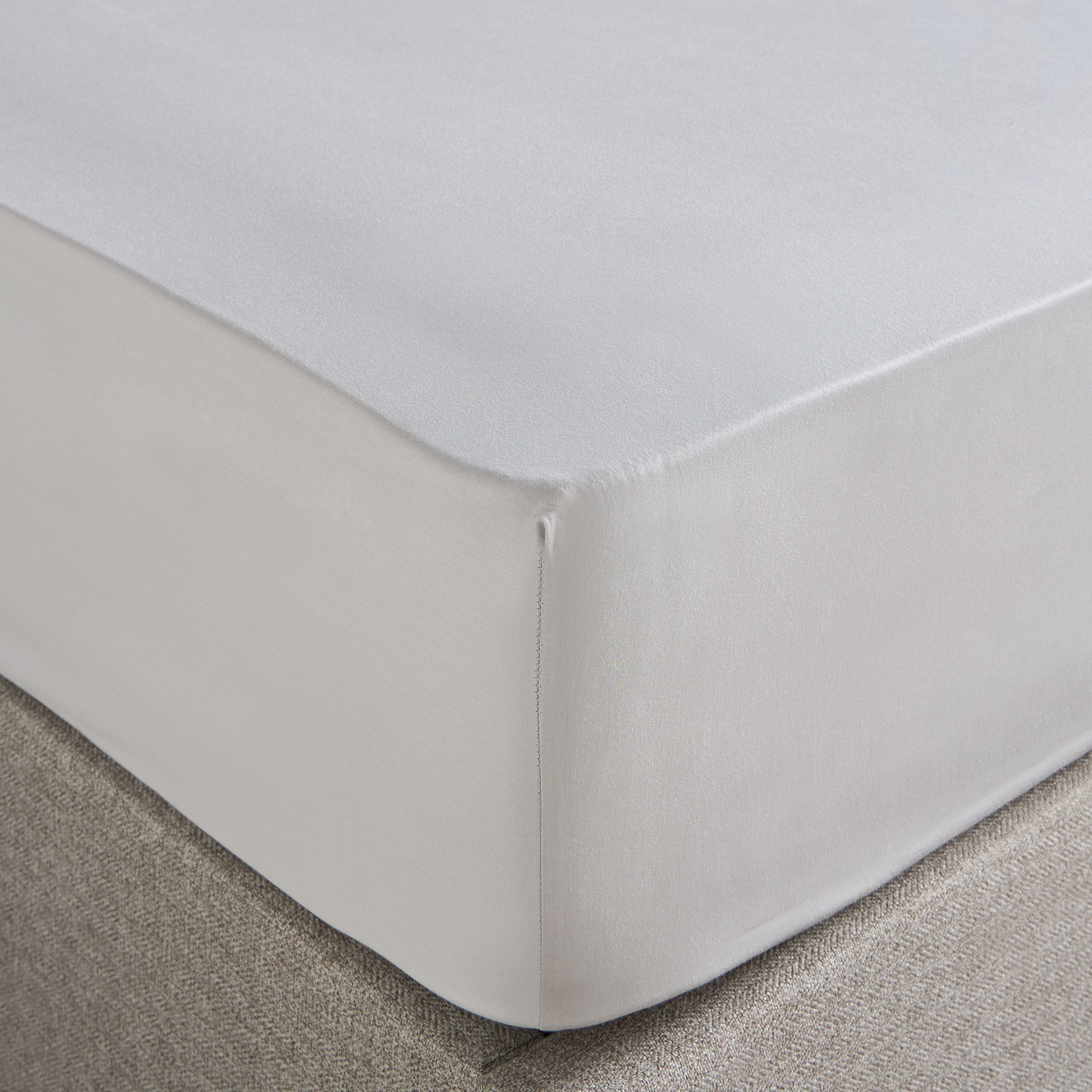 Oasis Cotton Sateen 200 Thread Count Super King Fitted Sheet - 200x205 cm-household-bedding-sheetsandpillowcases-fittedsheets-image-1