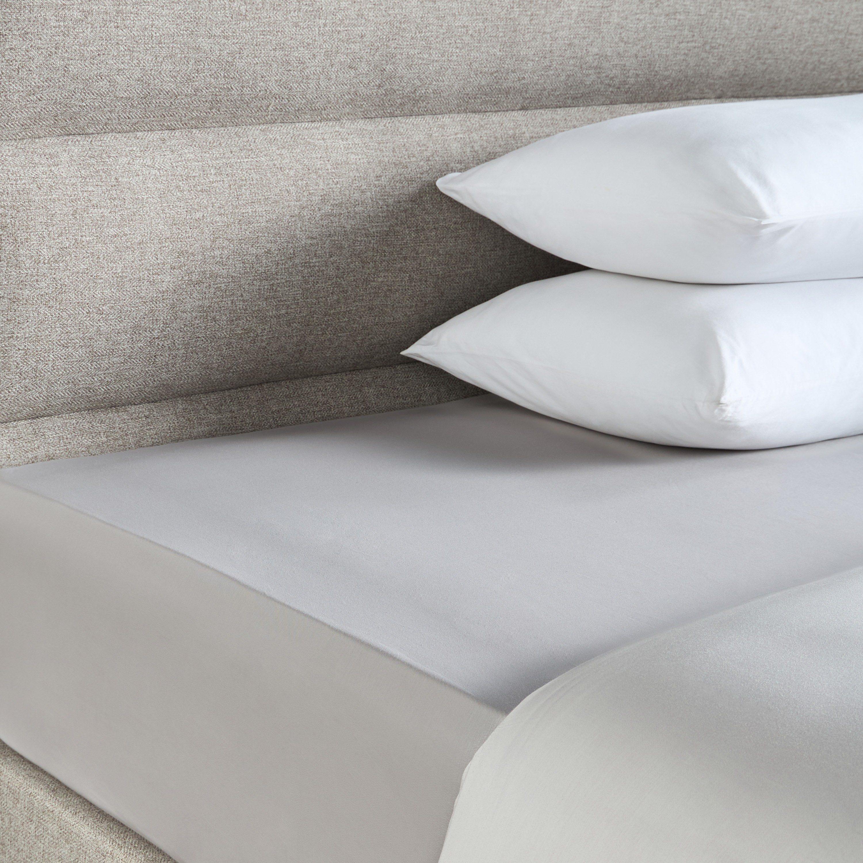 Oasis Cotton Sateen 200 Thread Count Super King Fitted Sheet - 200x205 cm-household-bedding-sheetsandpillowcases-fittedsheets-image-3