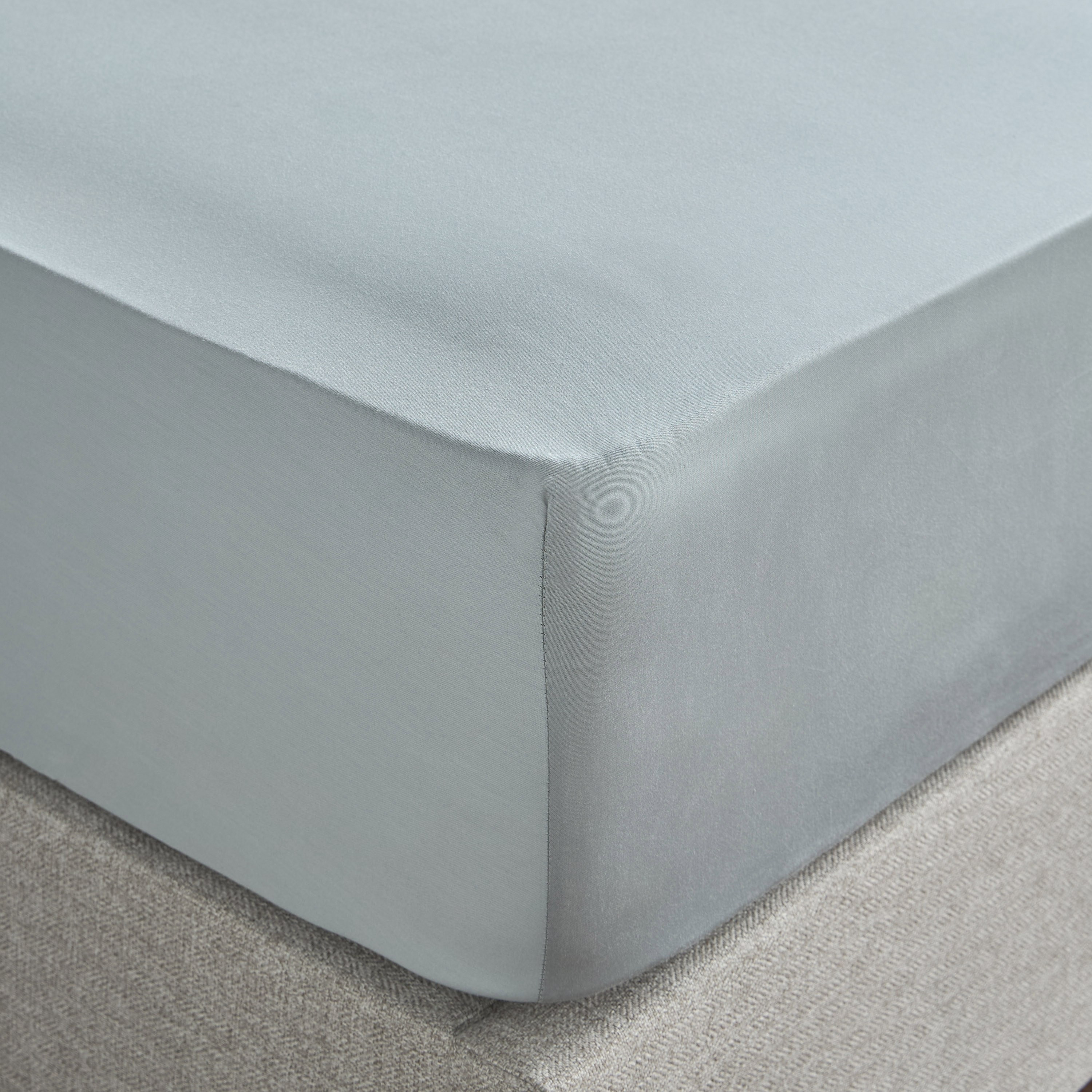Oasis Cotton Sateen 200 Thread Count Super King Fitted Sheet - 200x205 cm-household-bedding-sheetsandpillowcases-fittedsheets-image-1