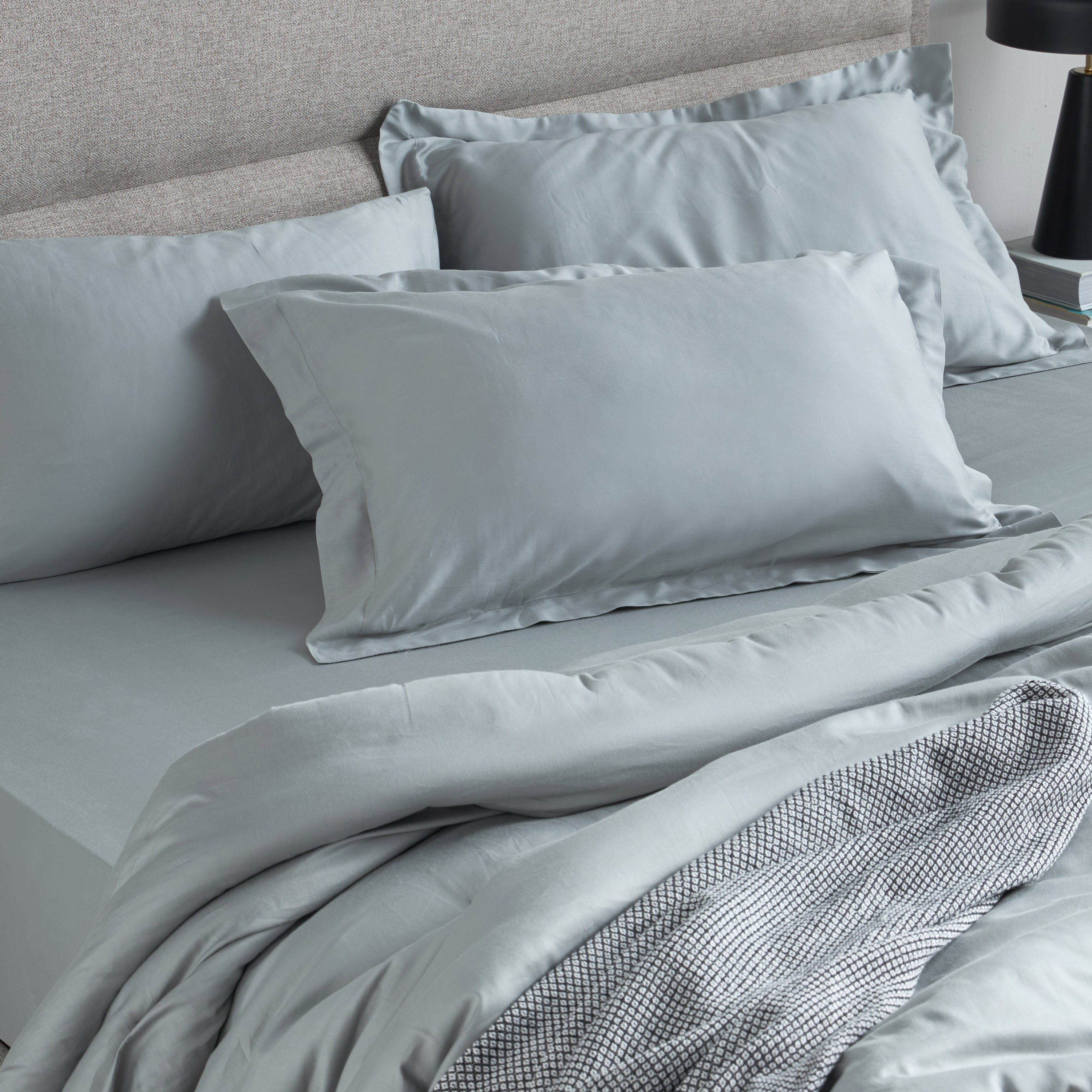Oasis Cotton Sateen 200 Thread Count Super King Fitted Sheet - 200x205 cm-household-bedding-sheetsandpillowcases-fittedsheets-image-3