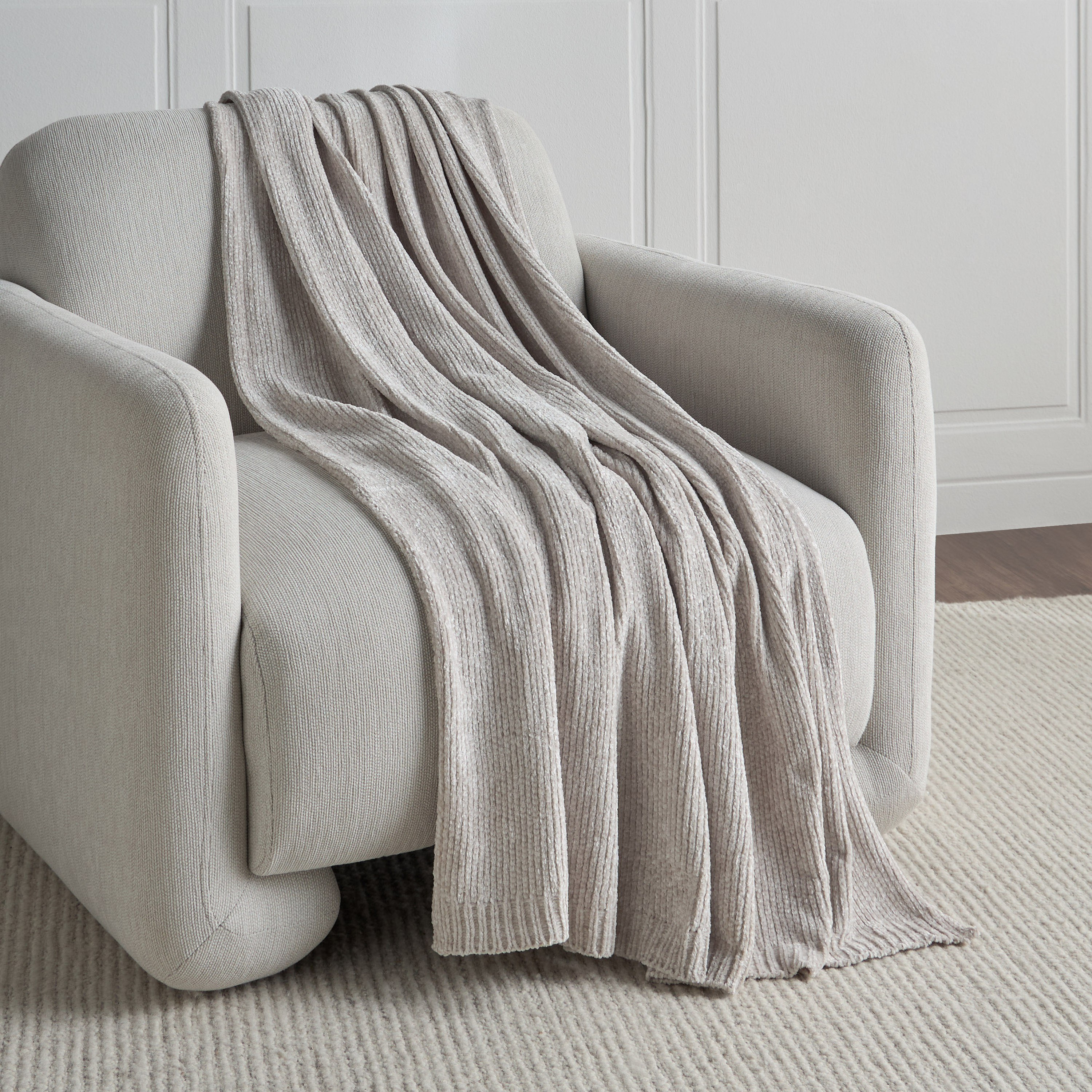 Primo Chenille Throw - 130x170 cm-household-cushionsandthrows-throwsandblankets-throws-image-1