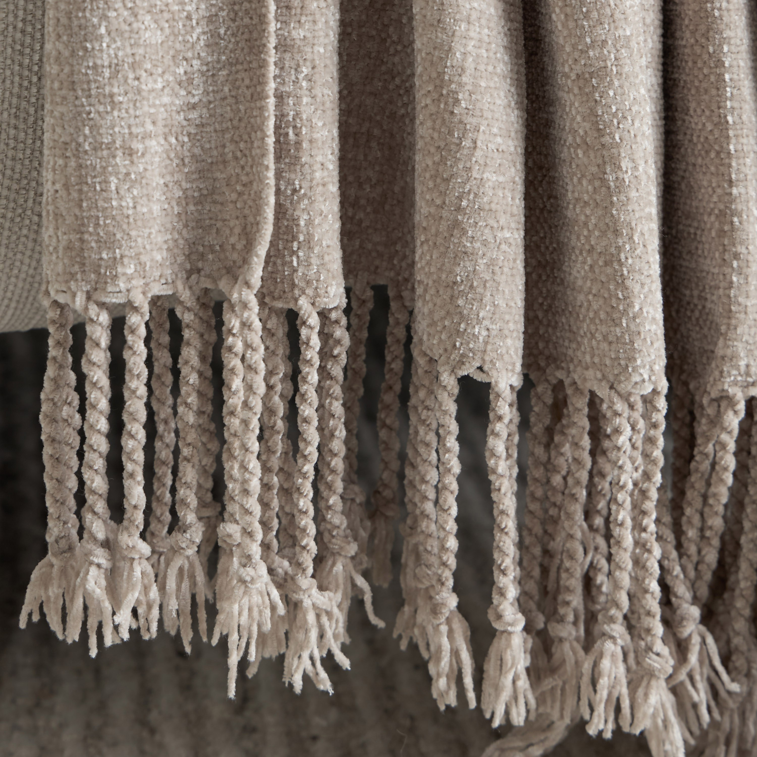 Fallon Chenille Throw - 130x170 cm-household-cushionsandthrows-throwsandblankets-throws-image-3