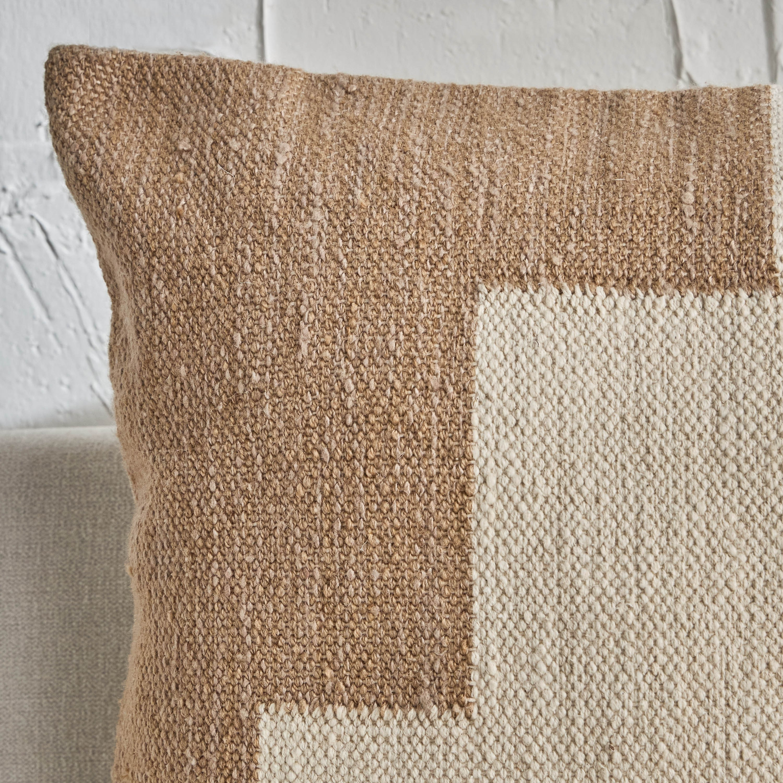 Pollock Handwoven Filled Cushion - 50x50 cm-household-cushionsandthrows-filledcushions-decorativecushions-image-2