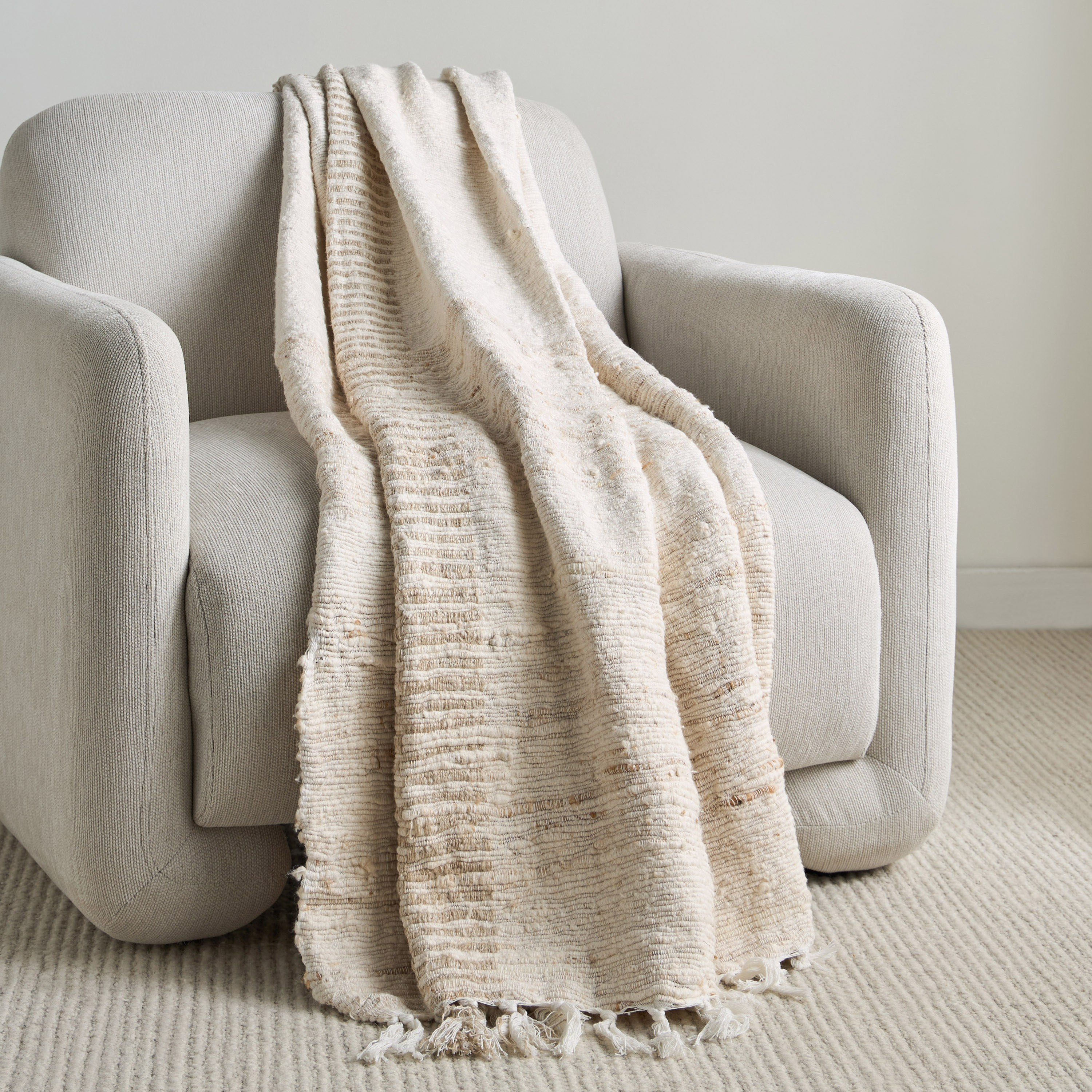 Thorn Woven Throw - 130x170 cm-household-cushionsandthrows-throwsandblankets-throws-image-1