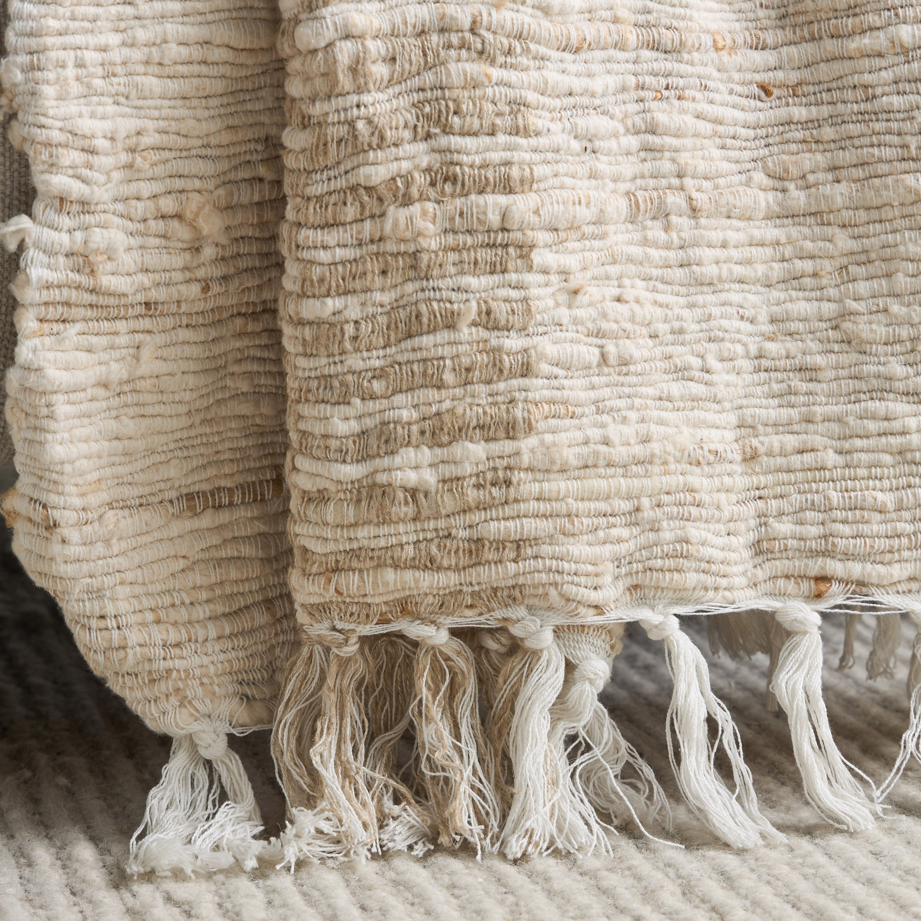 Thorn Woven Throw - 130x170 cm-household-cushionsandthrows-throwsandblankets-throws-image-2