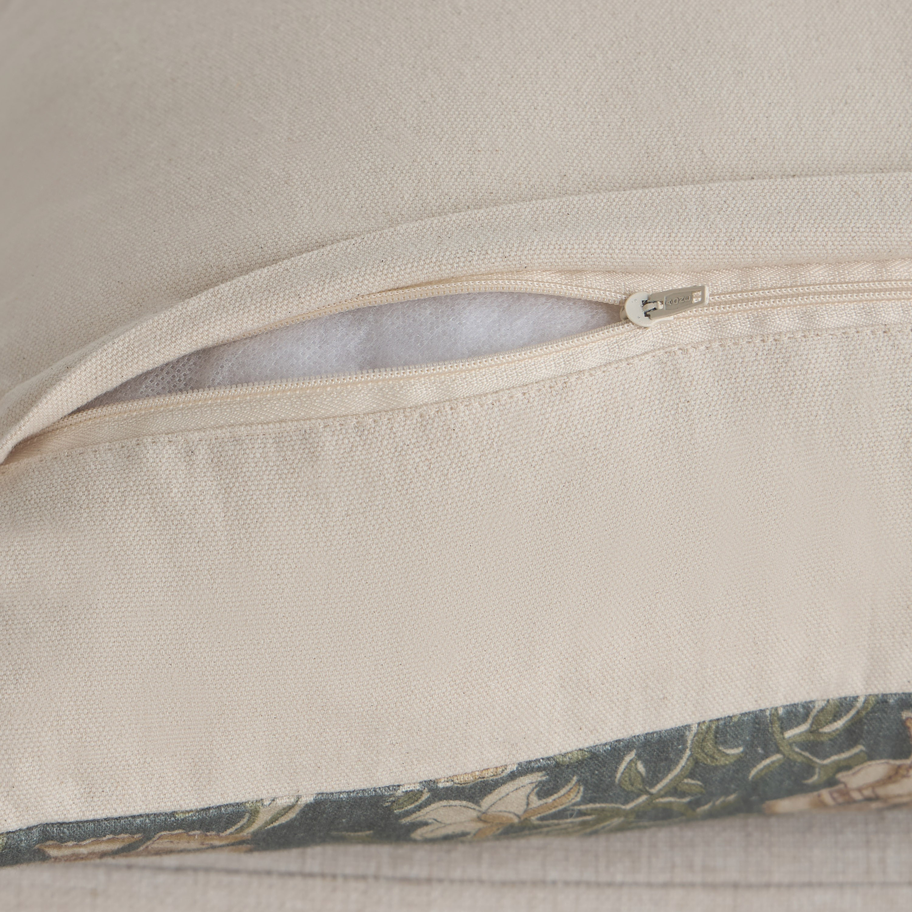 غطاء وسادة بطبعات - كارمن- 50x50 سم-household-cushionsandthrows-cushioncovers-image-3