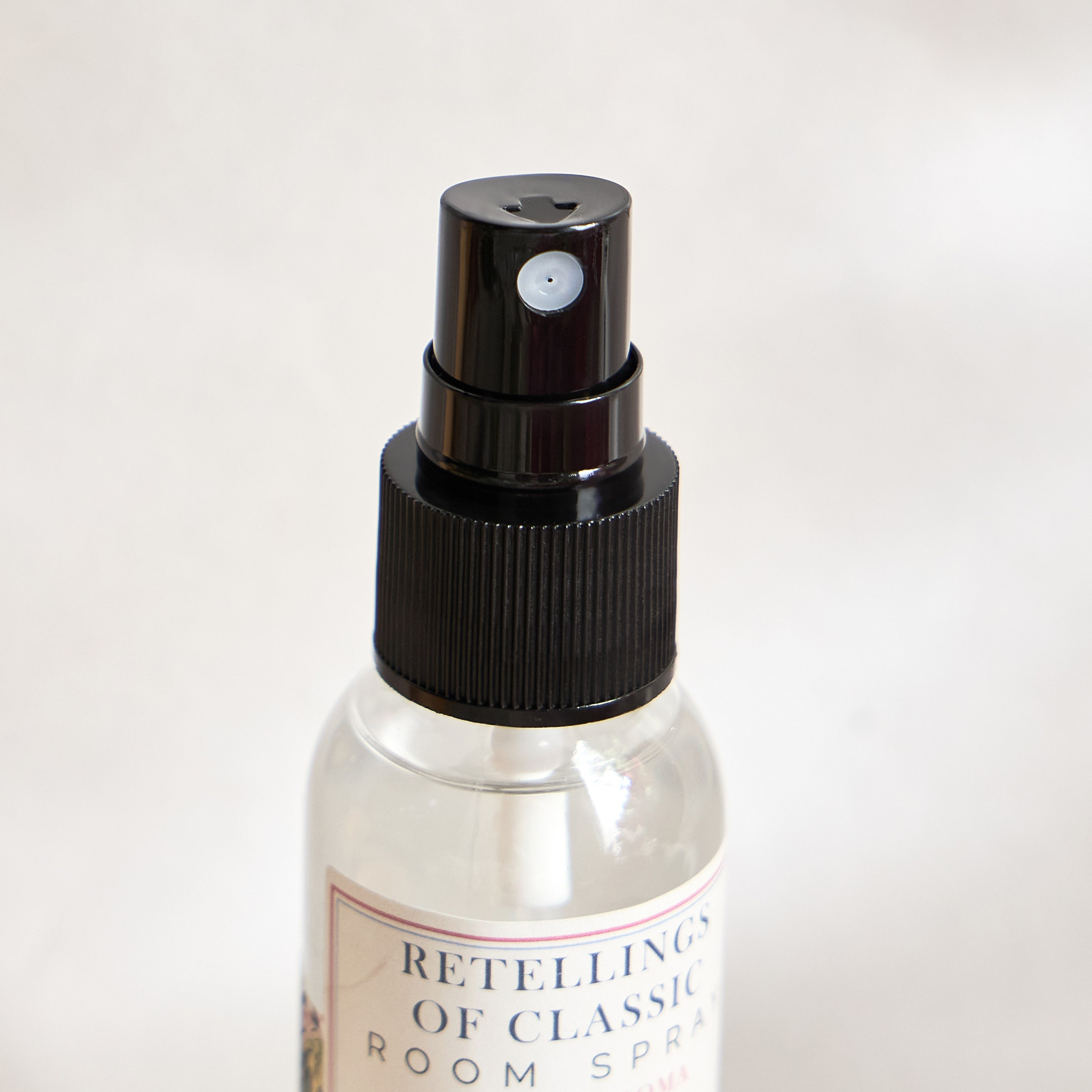 بخاخ معطر برائحة أرتيسان - ريتيلنج أوف كلاسيكس - 60 مل-household-homefragrance-homesprays-image-2